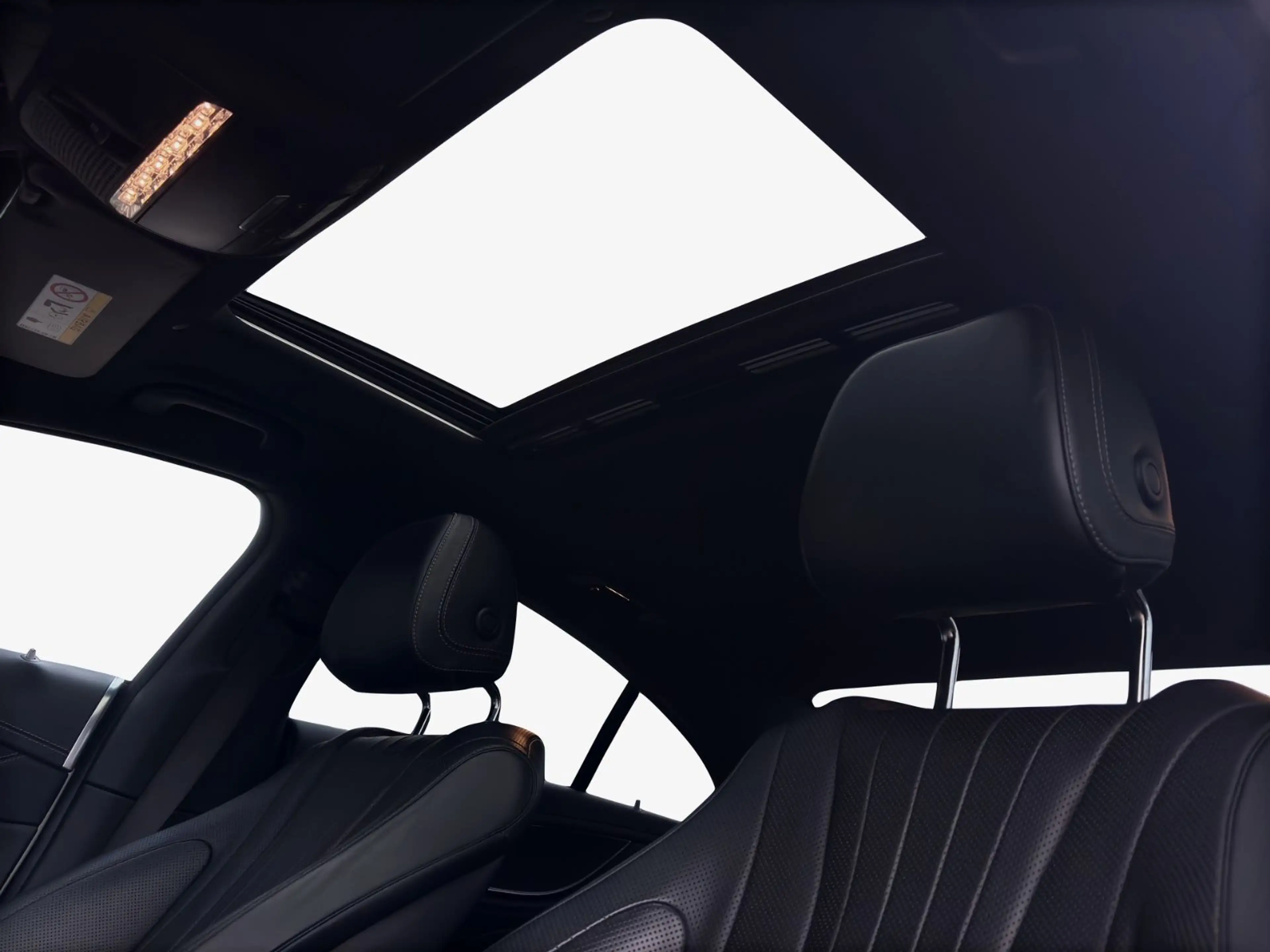 Mercedes-Benz CLS 450 CLS450 4MATIC AMG Line°DIST+°AIR°360°PANO°VENT° — photo 15
