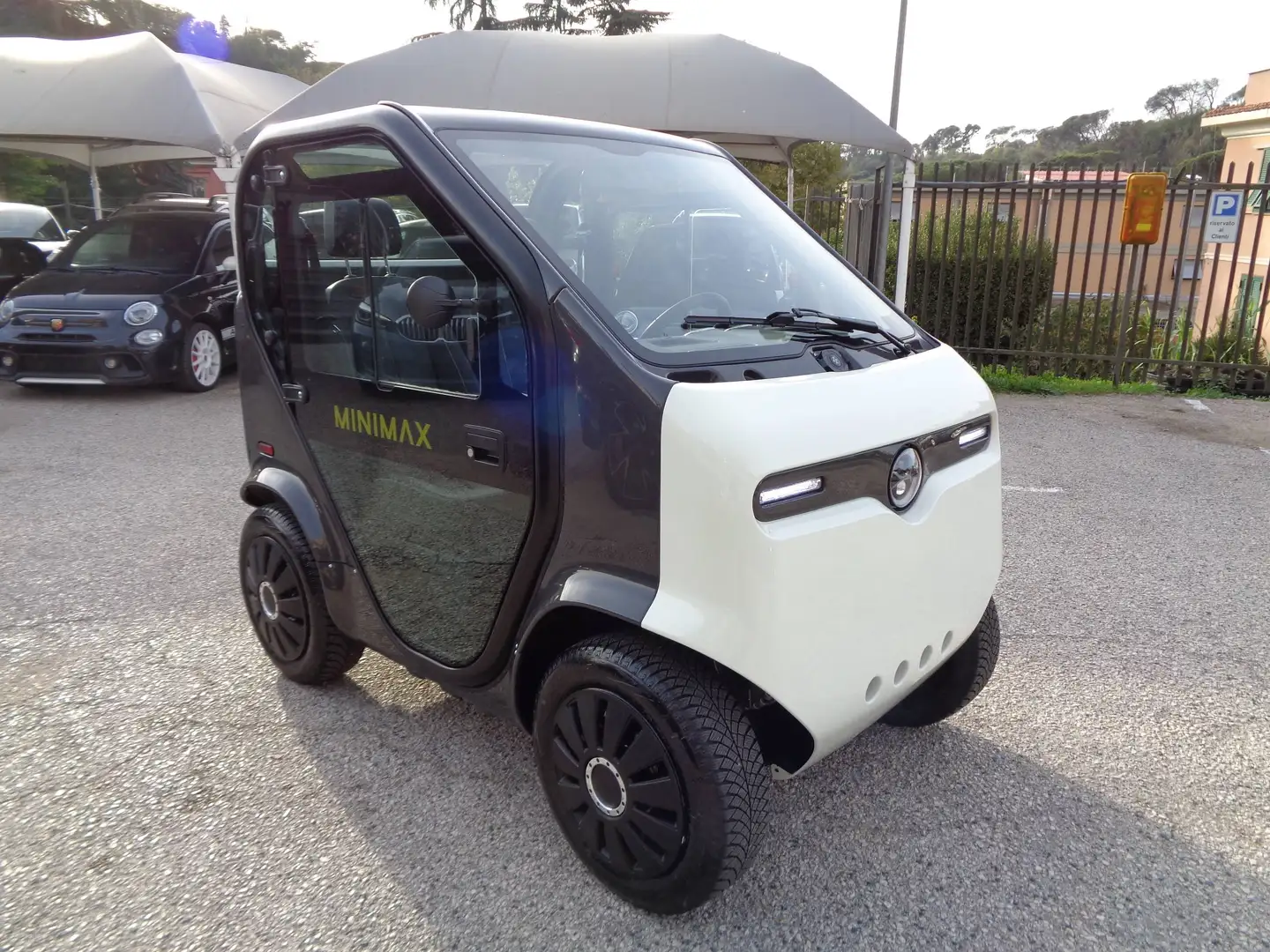Tazzari EV Sonstige MINIMAX L6 Grau - 1