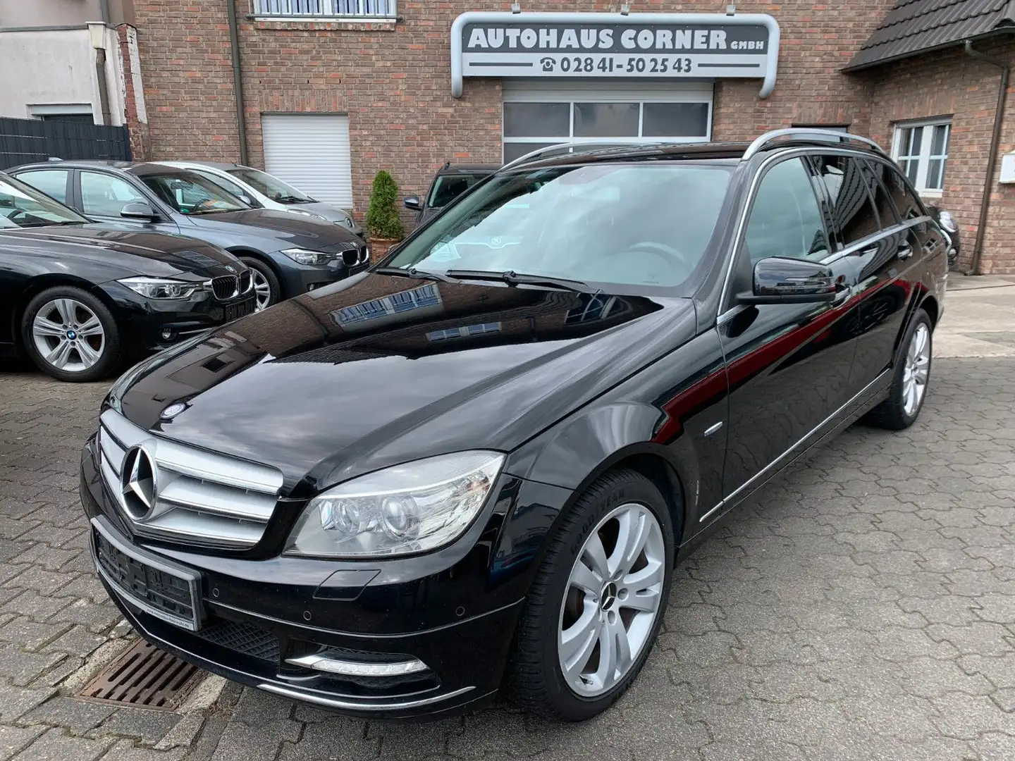 Mercedes-Benz C 200 T CDI Avantgarde  BlueEfficiency Schwarz - 1