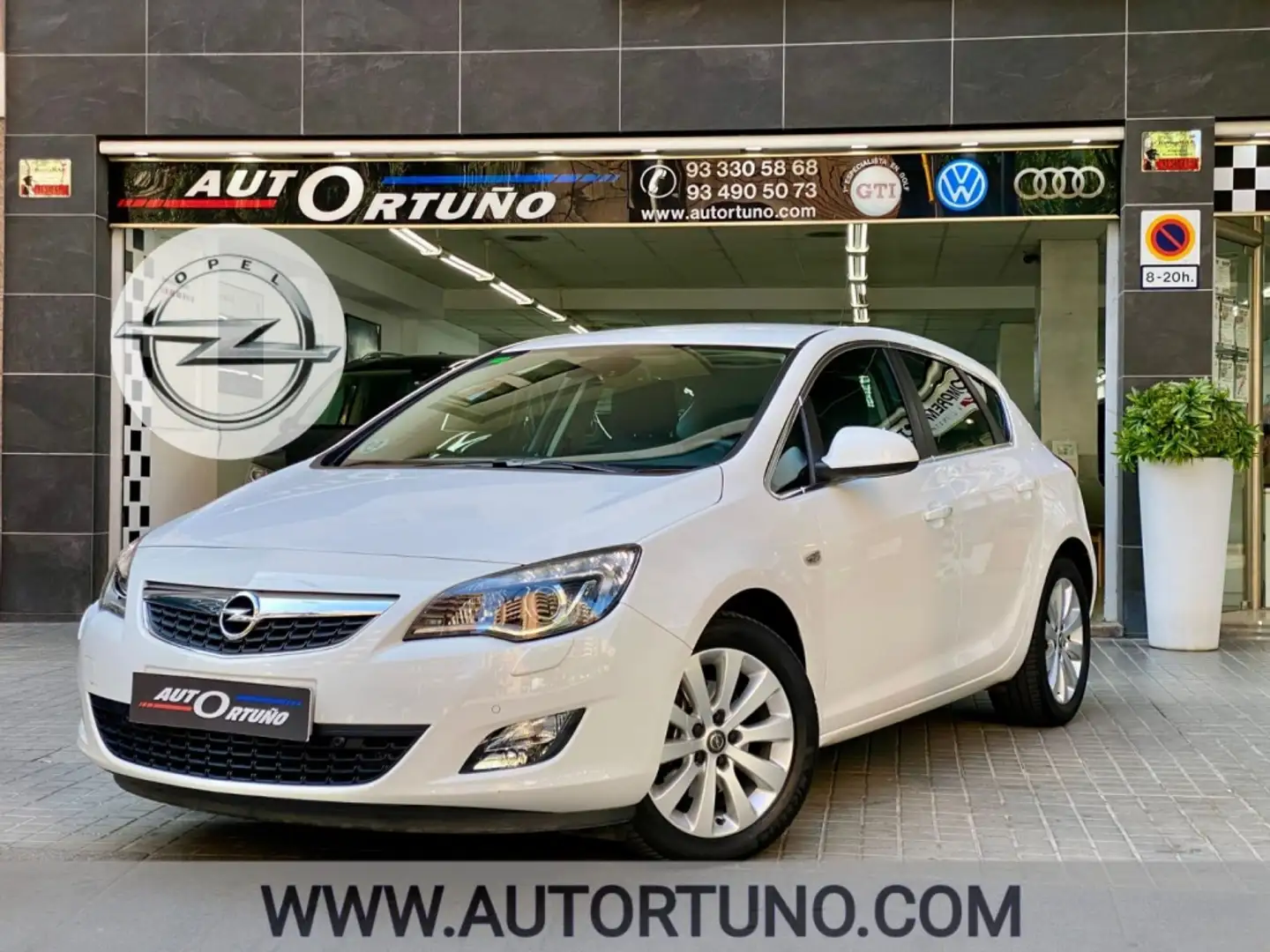 Opel Astra 2.0CDTI Cosmo Aut. Weiß - 1