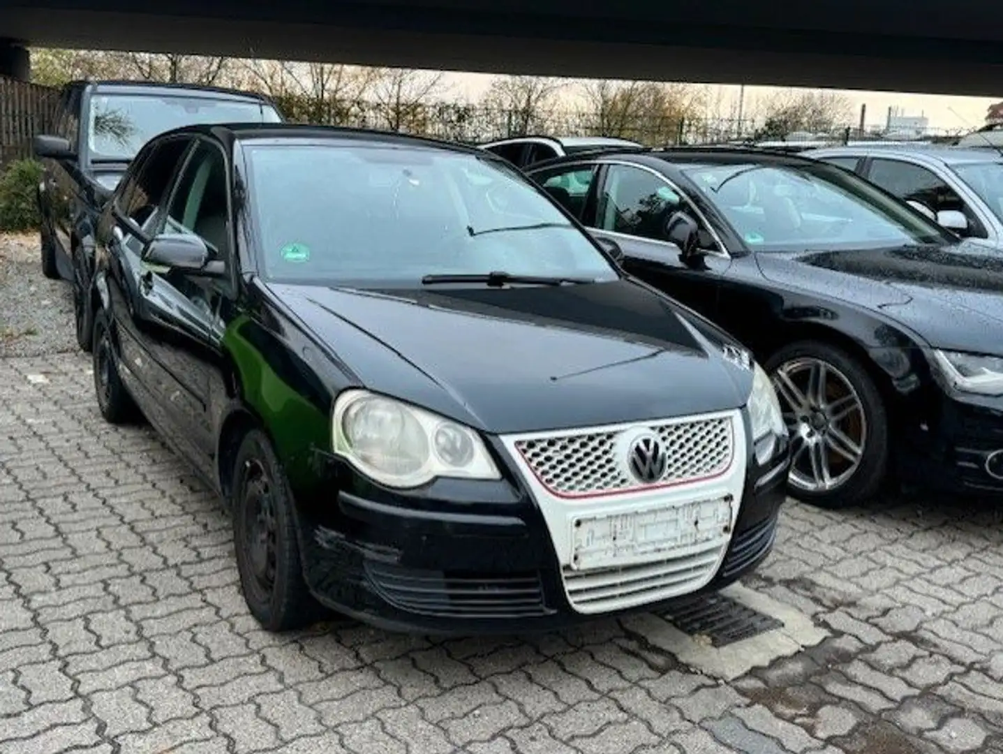 Volkswagen Polo IV Comfortline 1,2 /Klima Schwarz - 1