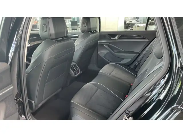 Volkswagen Passat view 14