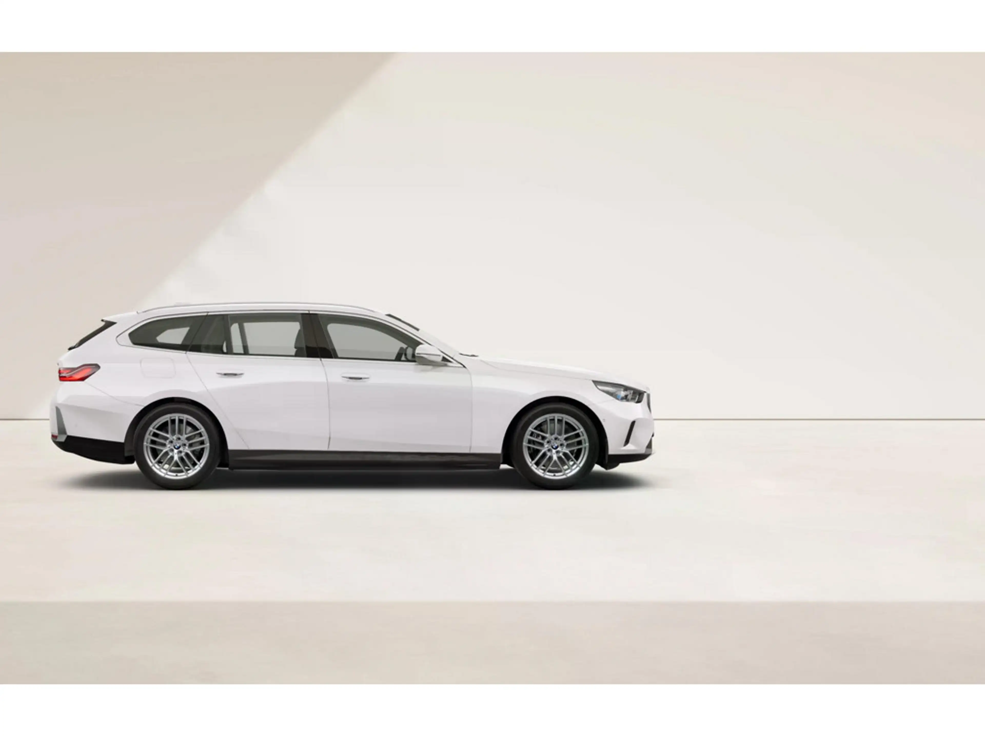 BMW i5 eDrive40 Touring *Bestellaktion* — photo 4