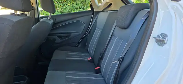 Ford Fiesta view 5