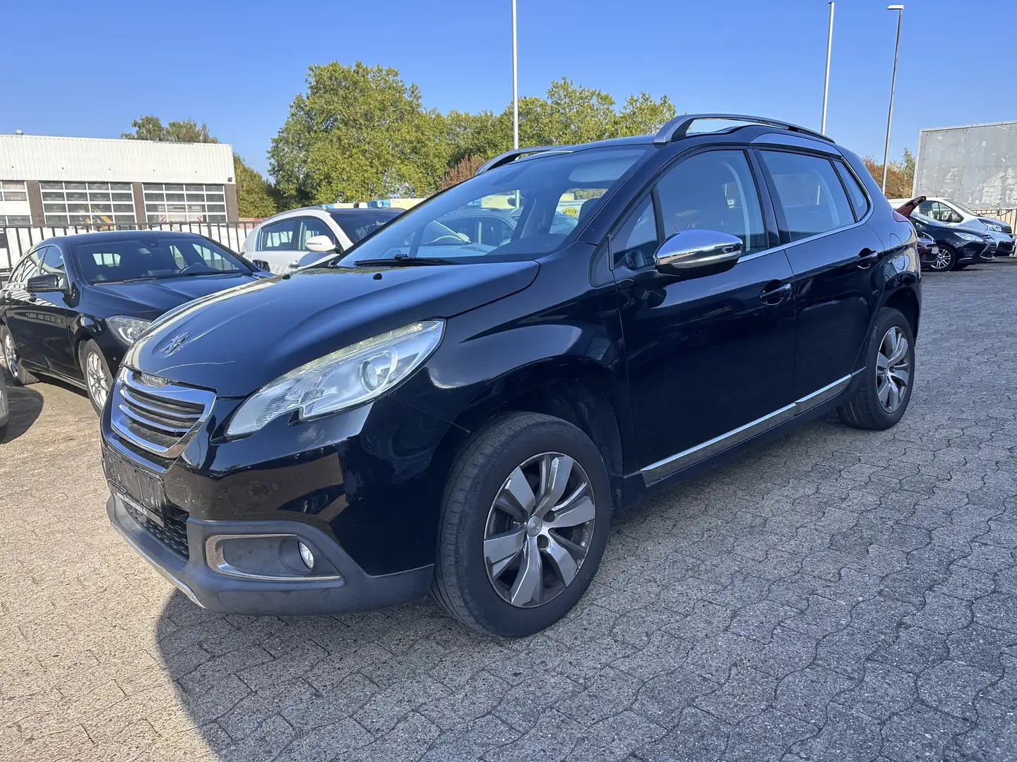 Peugeot 2008 ALLURE+PANORAMA+NAVI+SITZHEIZ.+PDC+FREISPRECH+AHK+ Schwarz - 2