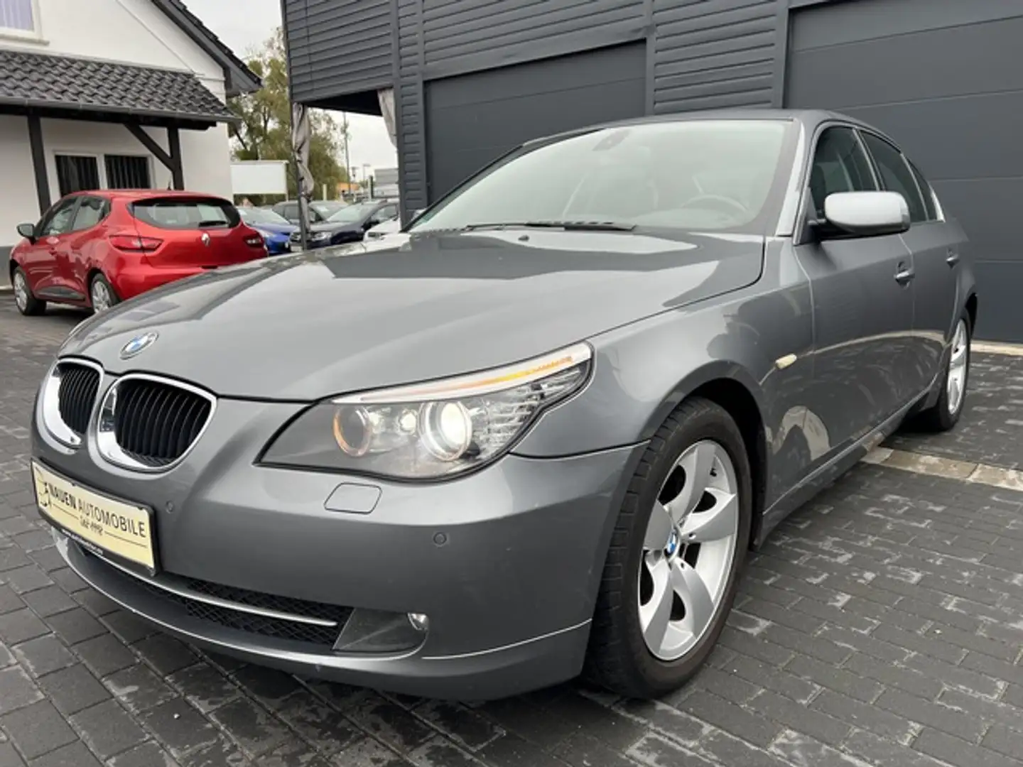 BMW 520 d Limousine Automatik+Klima+PDC+Alus+ Grau - 1