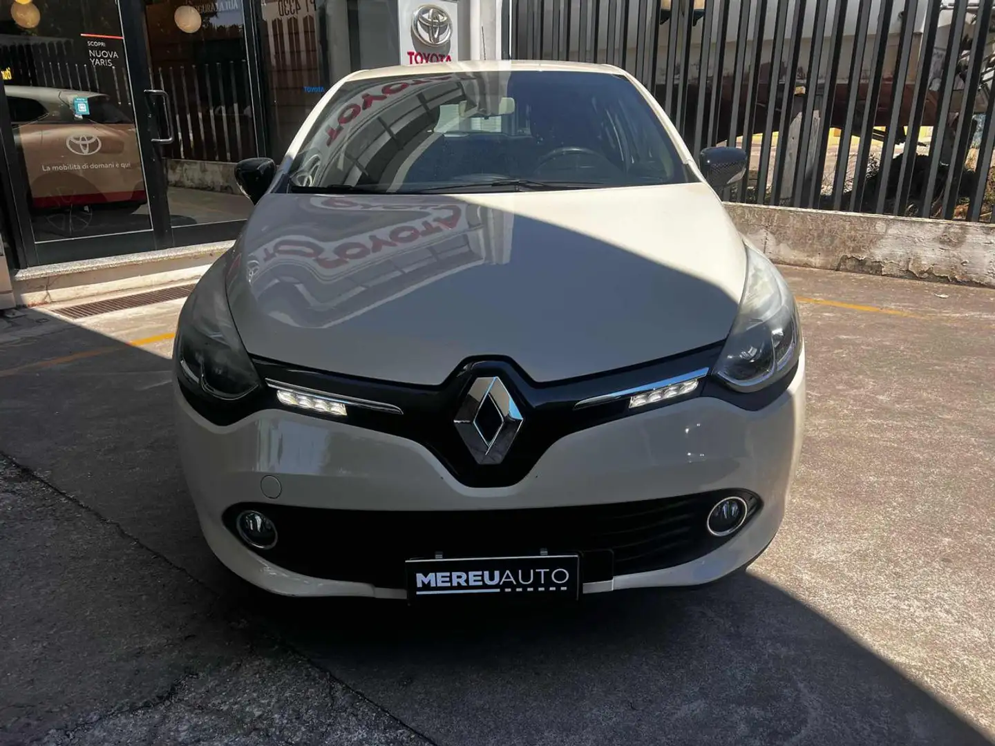Renault Clio 1.2 75CV 5 porte Zen Beige - 2