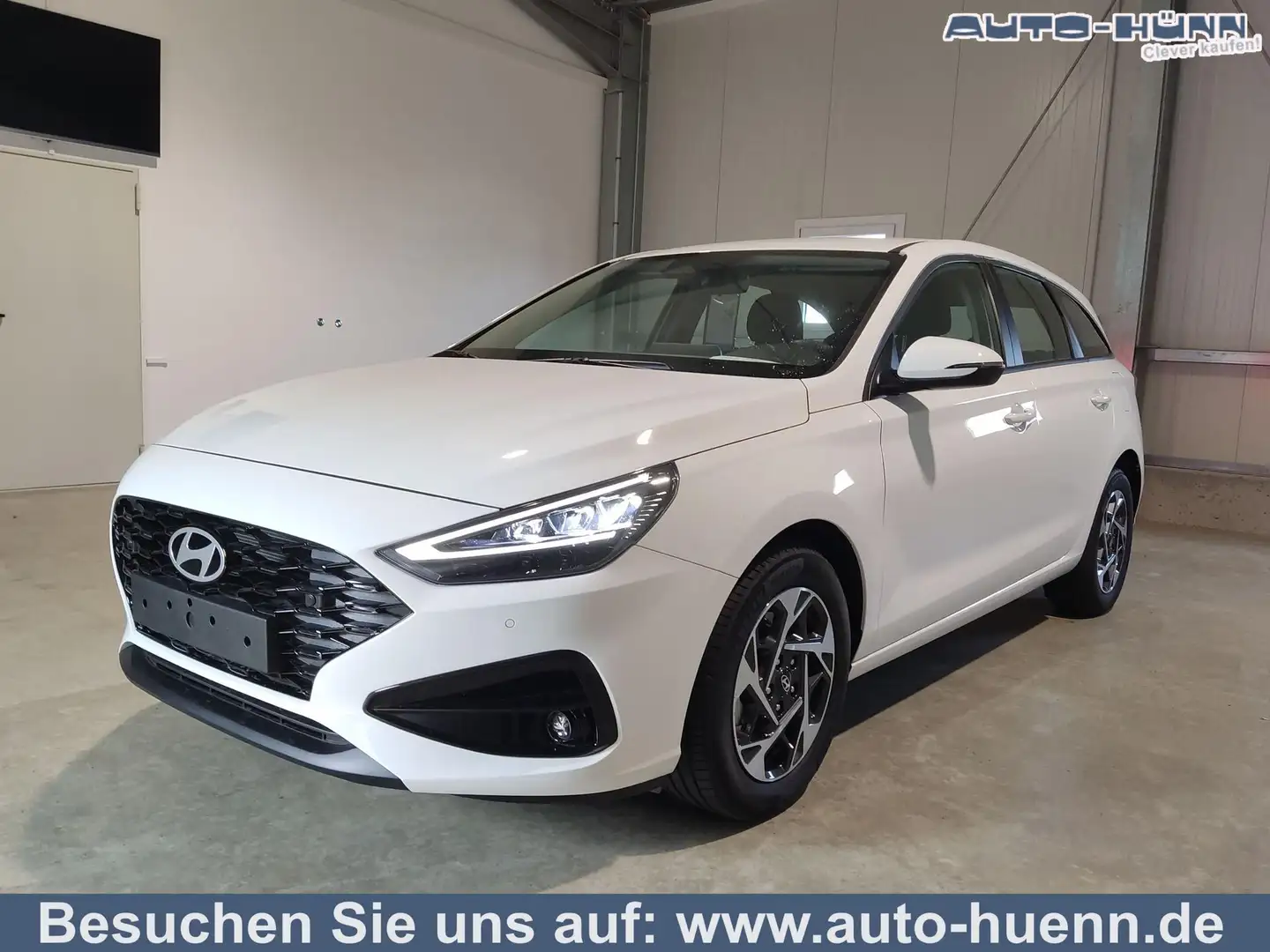 Hyundai i30 Kombi Comfort Plus Edition 1,5 T-GDI MHEV 48 V ... Weiß - 1