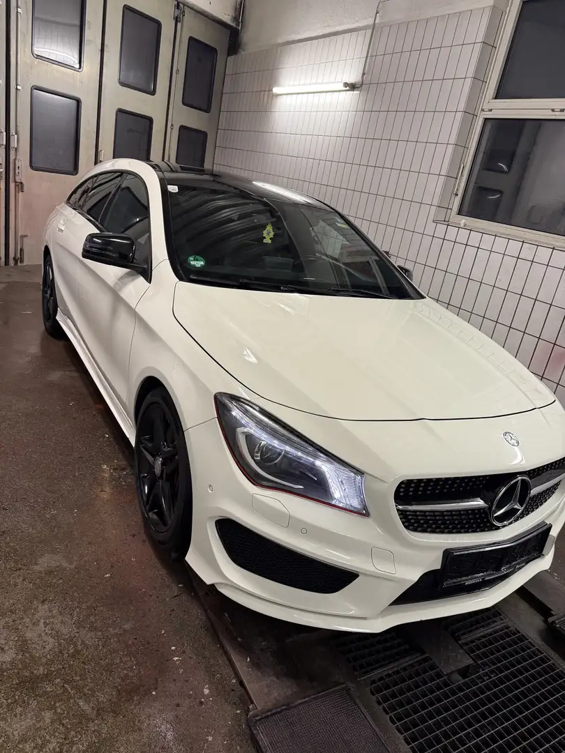 Mercedes-Benz CLA 220 AMG-Line, Xenon, Pano etc. - 1