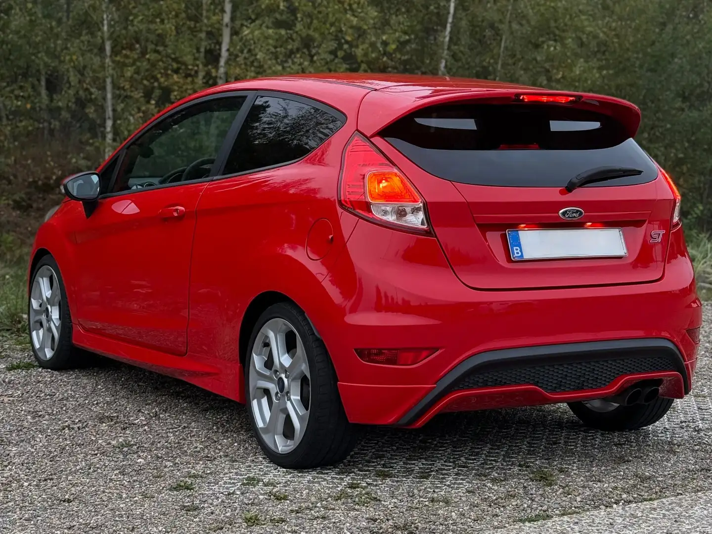 Ford Fiesta Fiesta 1.6 EcoBoost mit Leder-Sport-Paket ST Rood - 2