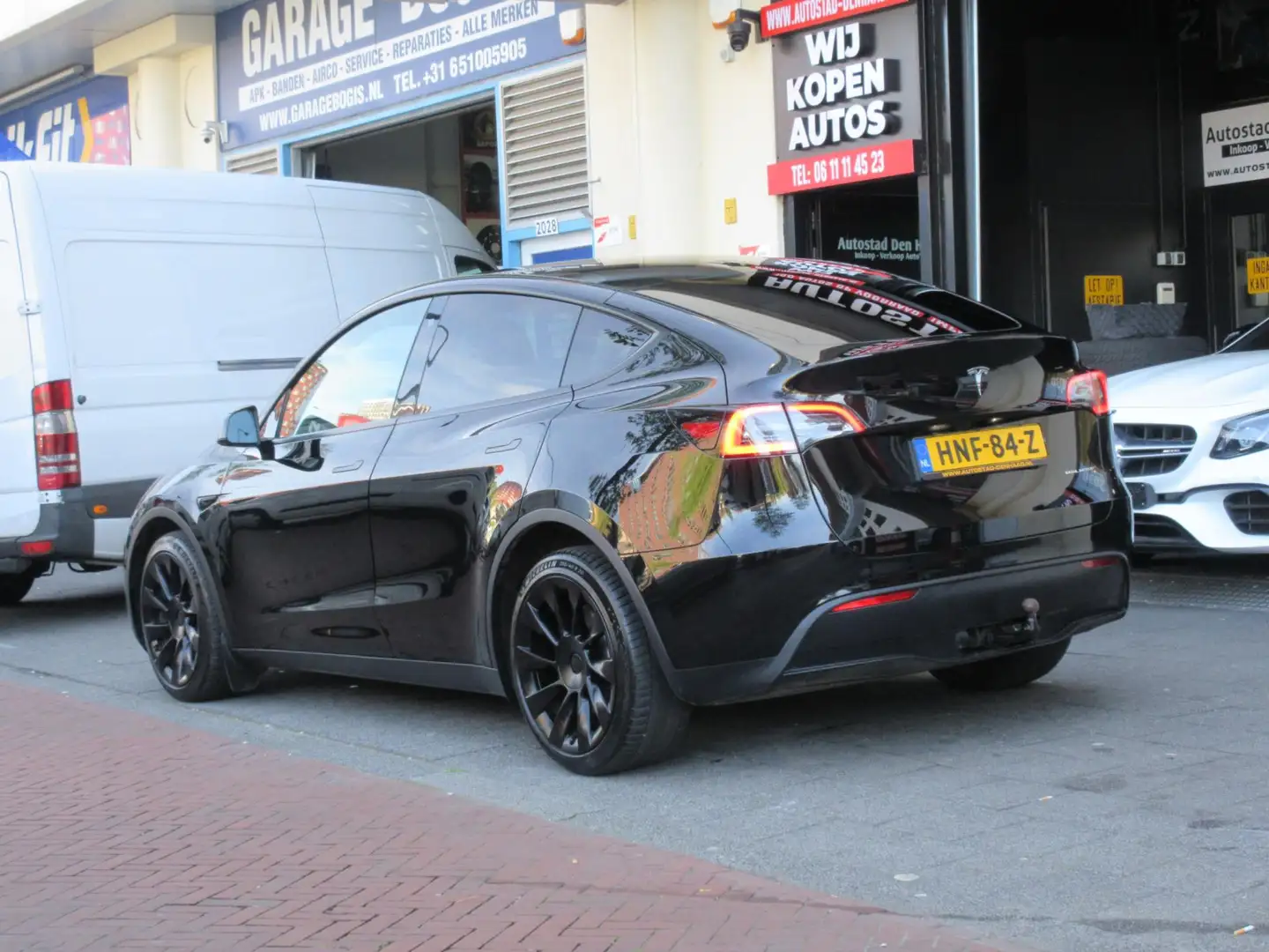 Tesla Model Y Long Range AWD 75 kWh Trekhaak Inclusief BTW! Zwart - 2