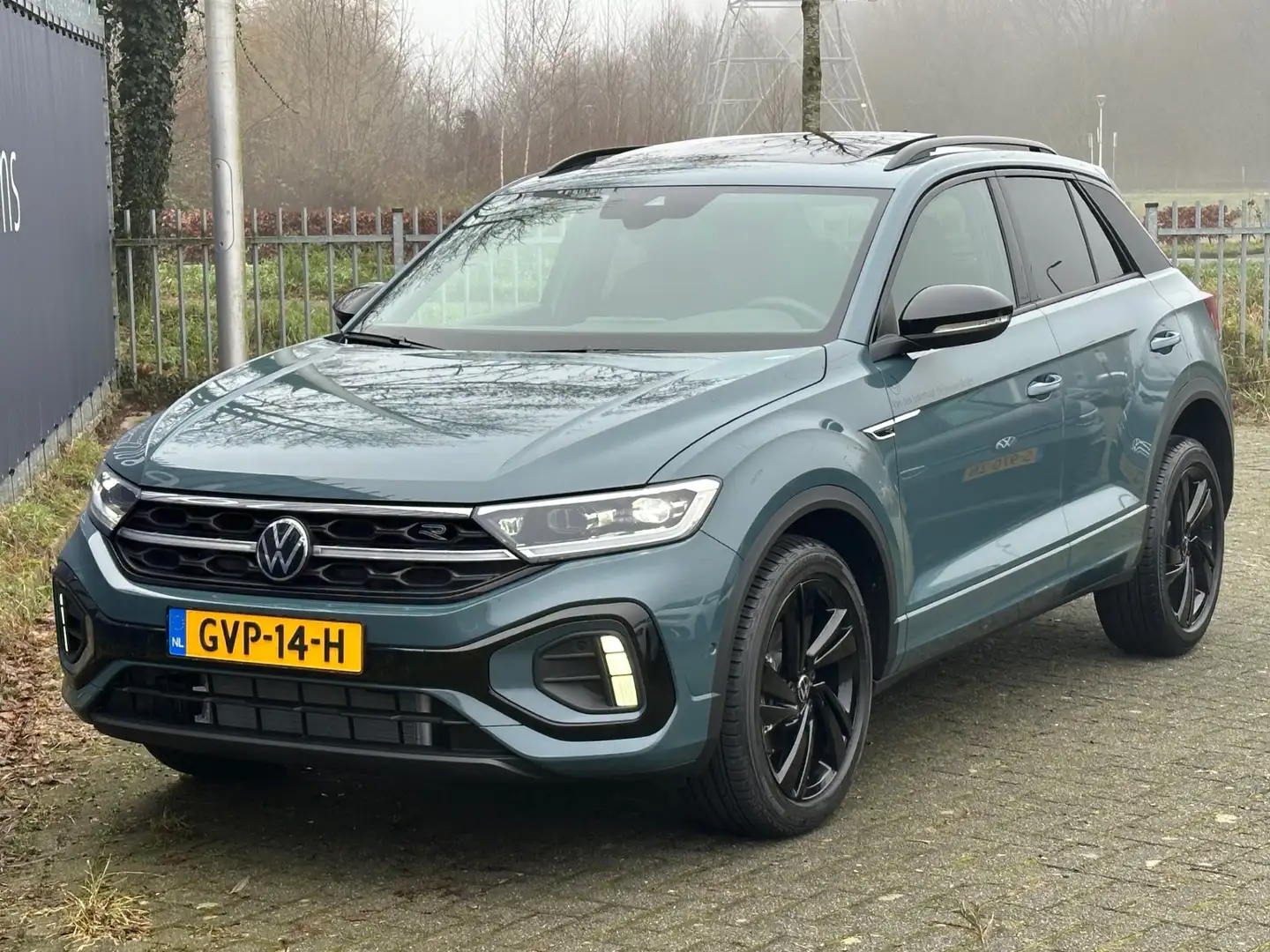 Volkswagen T-Roc 1.5 TSI 150pk DSG R-Line Edition Panoramadak / Dem Blauw - 2