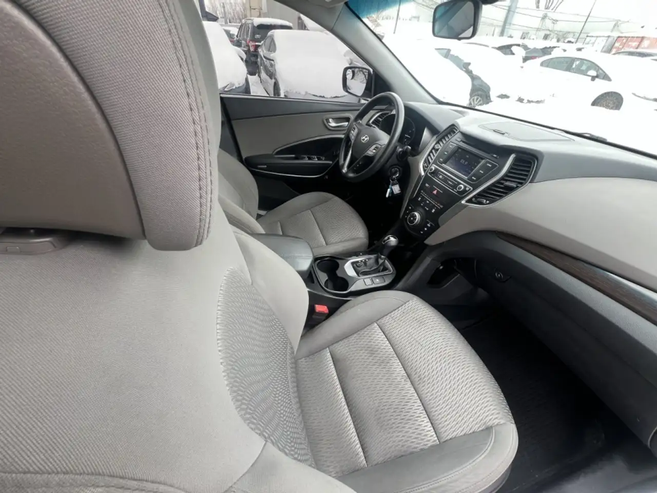 Hyundai SANTA FE снимка Hyundai SANTA FE