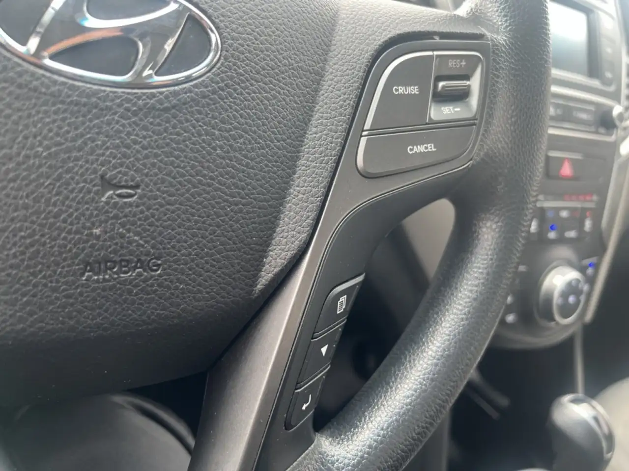 Hyundai SANTA FE снимка Hyundai SANTA FE