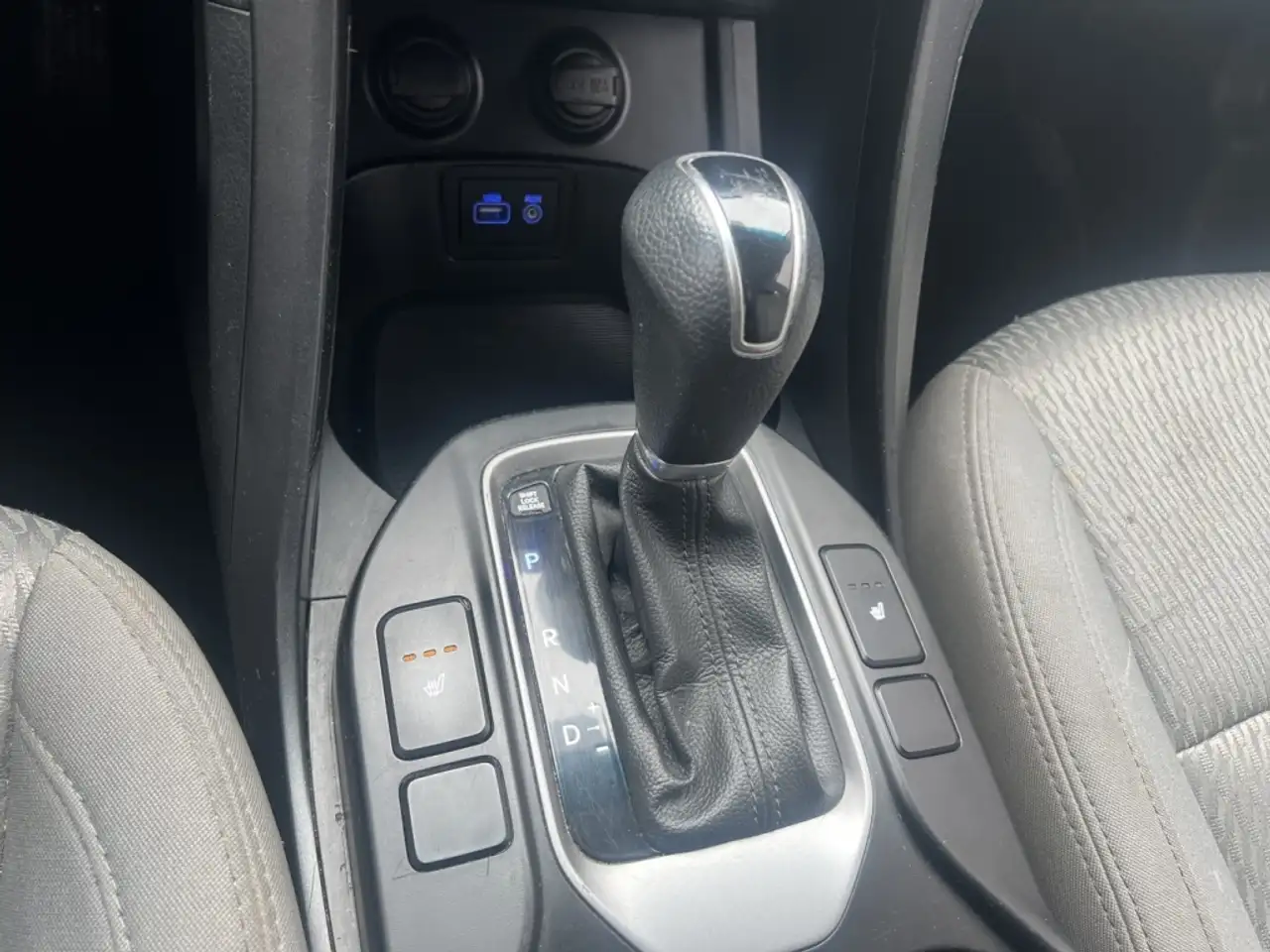 Hyundai SANTA FE снимка Hyundai SANTA FE