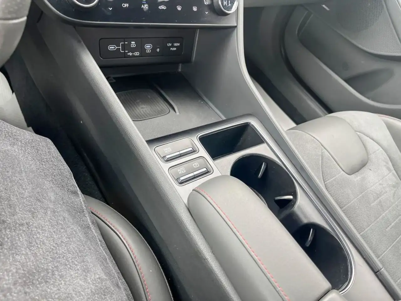 Hyundai SONATA снимка Hyundai SONATA