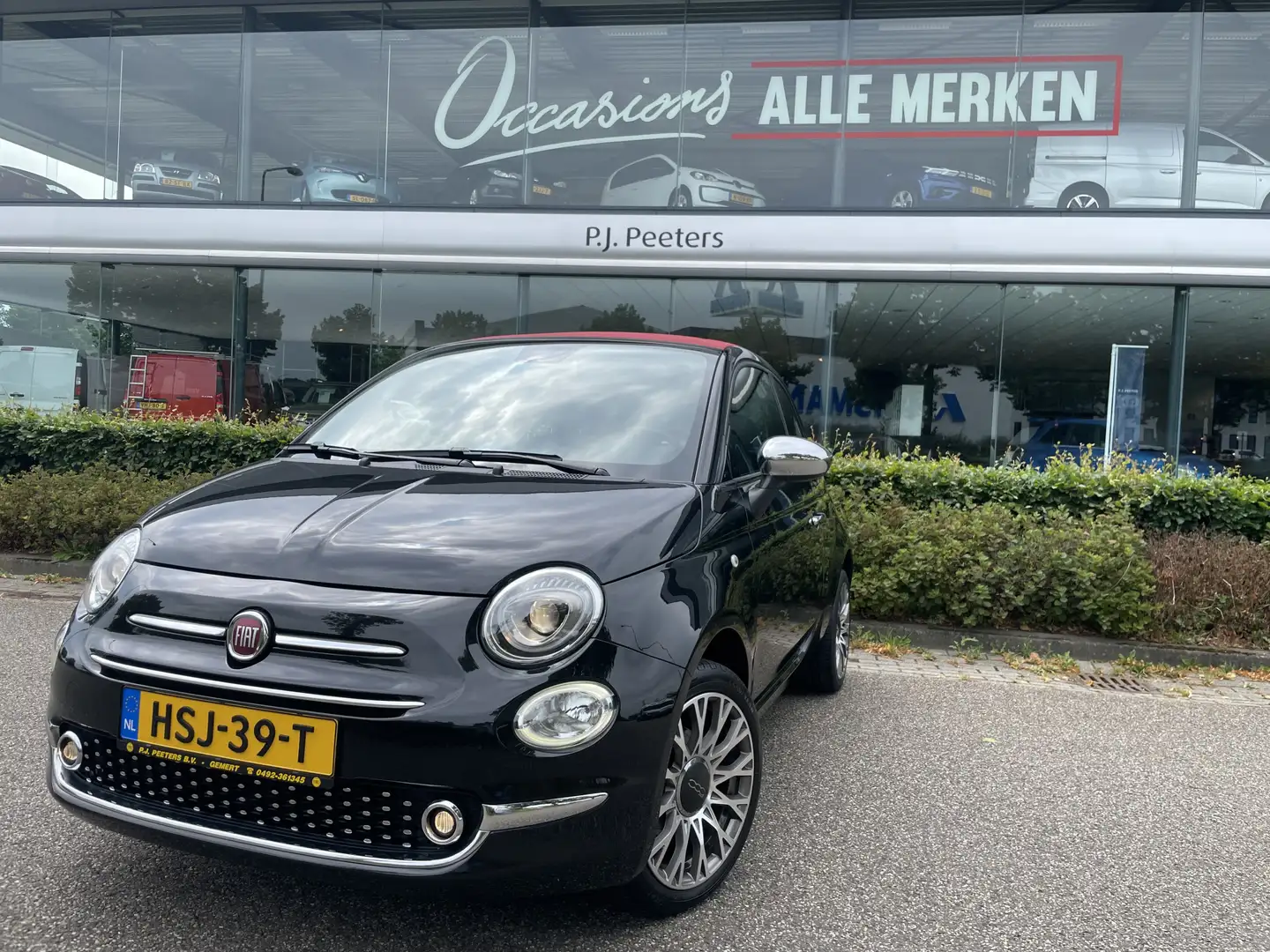 Fiat 500C 1.2 Lounge cabrio Airco - Cruise control - parkeer Zwart - 1