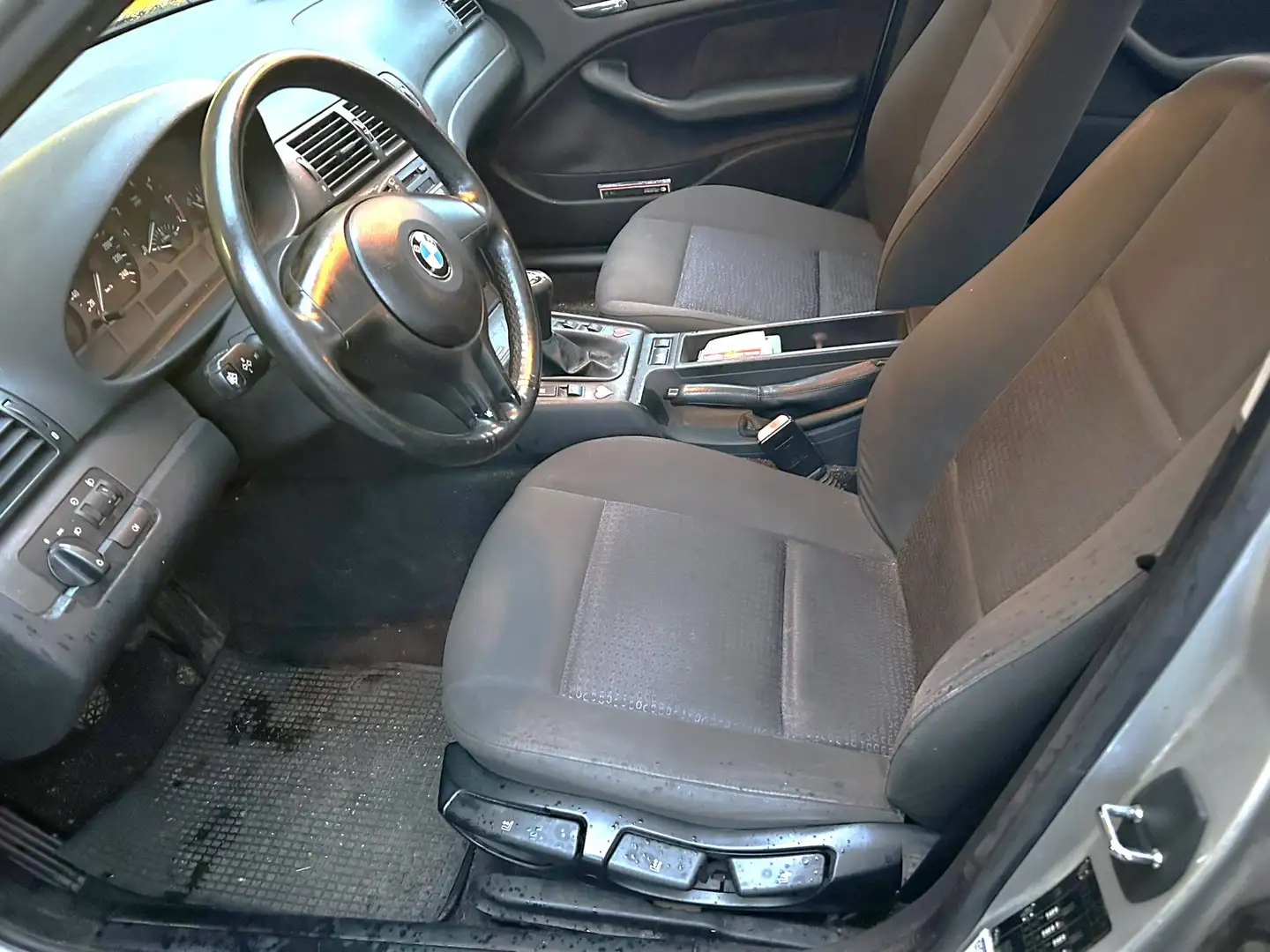 BMW 318 Serie 3 E46 Berlina 318i 143cv siva - 1