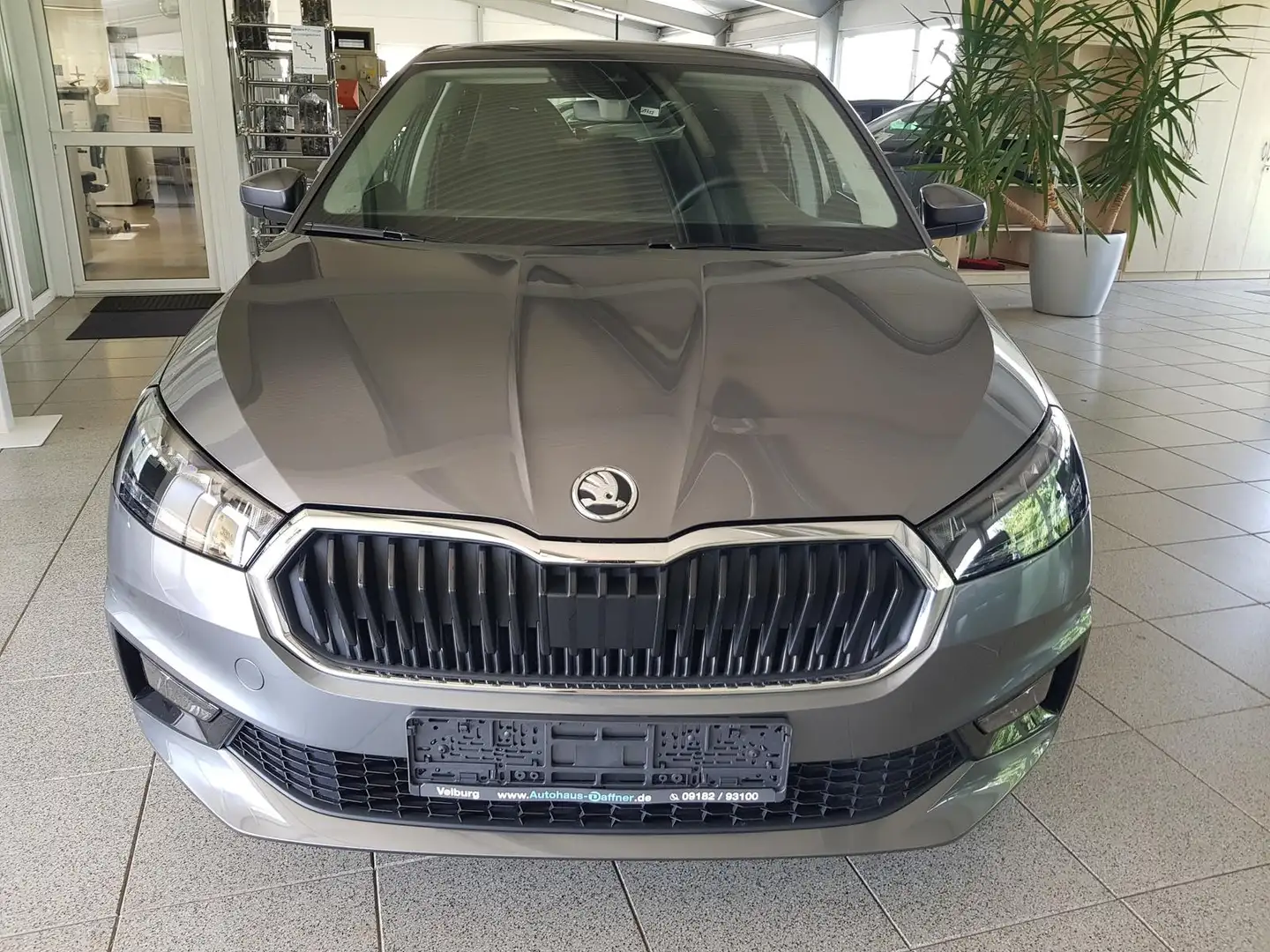 Skoda Fabia 5tg. 4 TSI SELECTION Garantie 3/29 SmartLink Sitzh Gris - 2