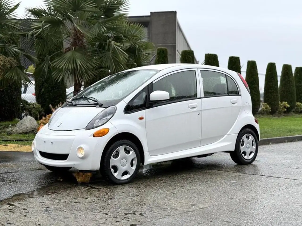 Mitsubishi I-MiEV снимка Mitsubishi I-MiEV