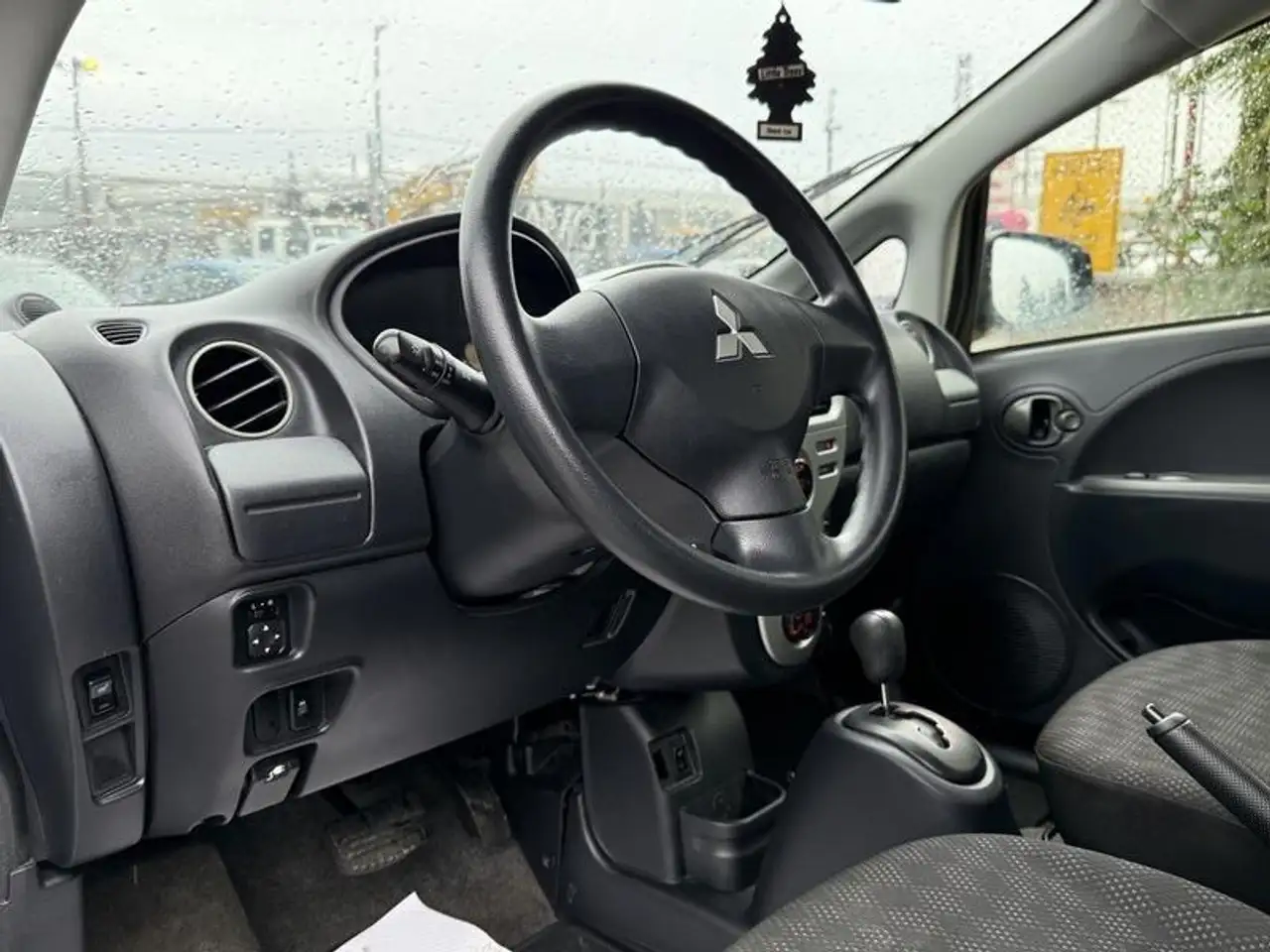 Mitsubishi I-MiEV снимка Mitsubishi I-MiEV