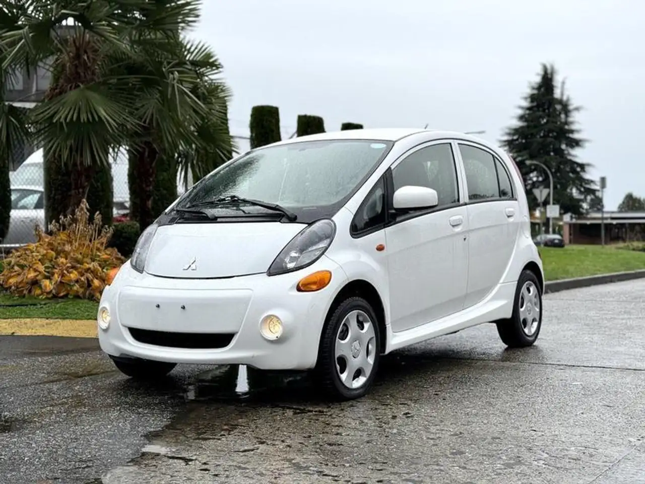 Mitsubishi I-MiEV снимка Mitsubishi I-MiEV