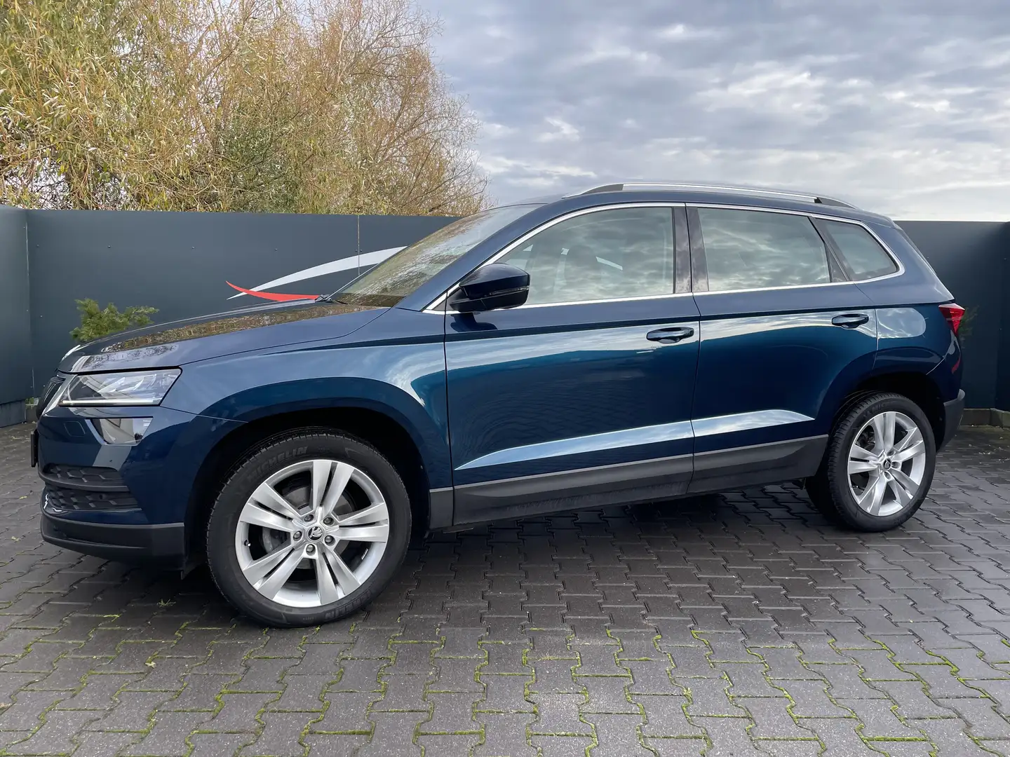 Skoda Karoq Style Blau - 1