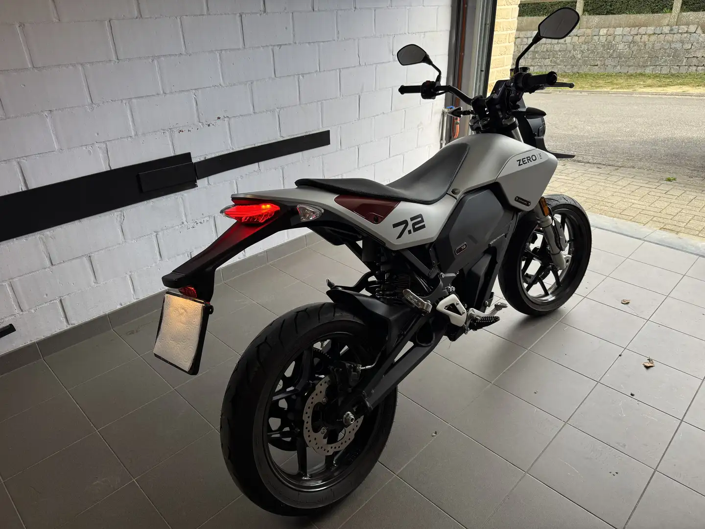 Zero Zero FXE Zero FXE - Permis B (permis voiture) Szary - 1