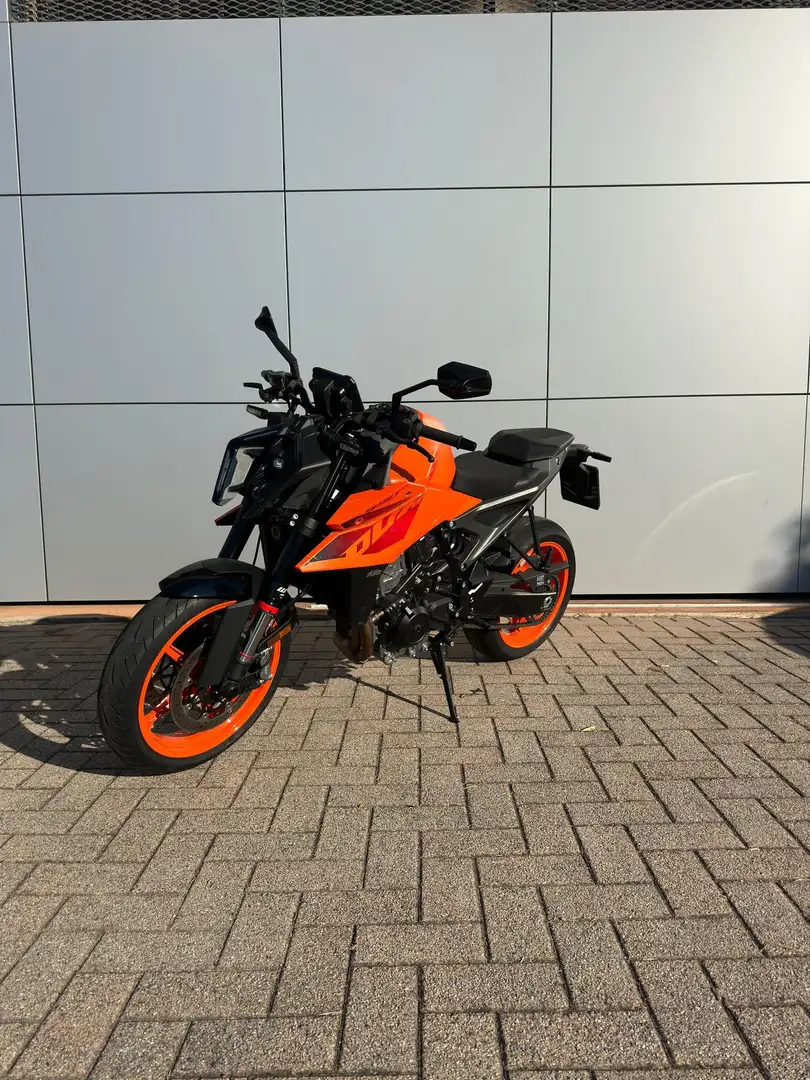 KTM 990 Super Duke - 1