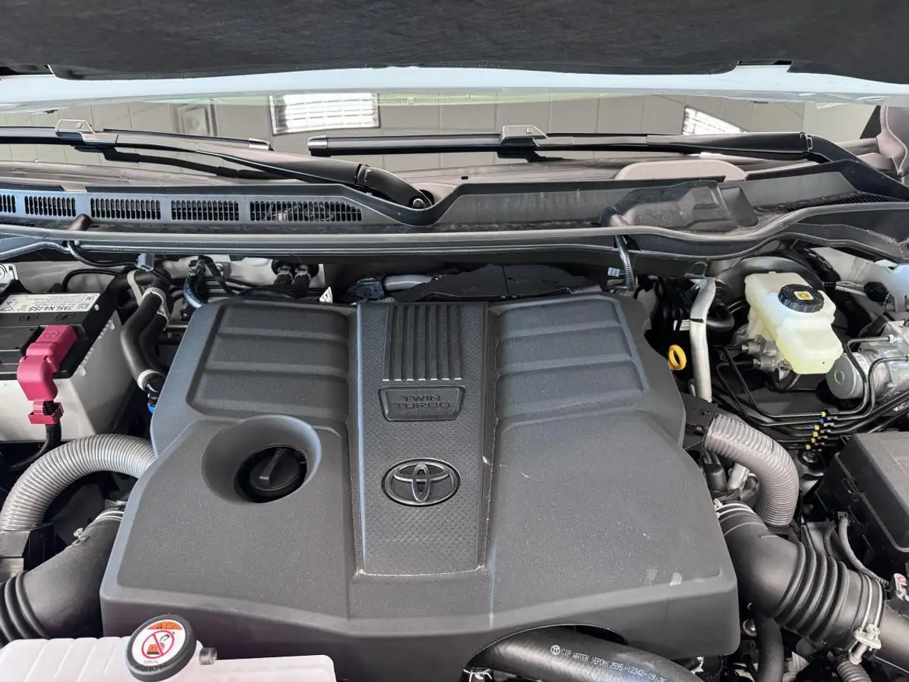 Toyota Tundra снимка Toyota Tundra