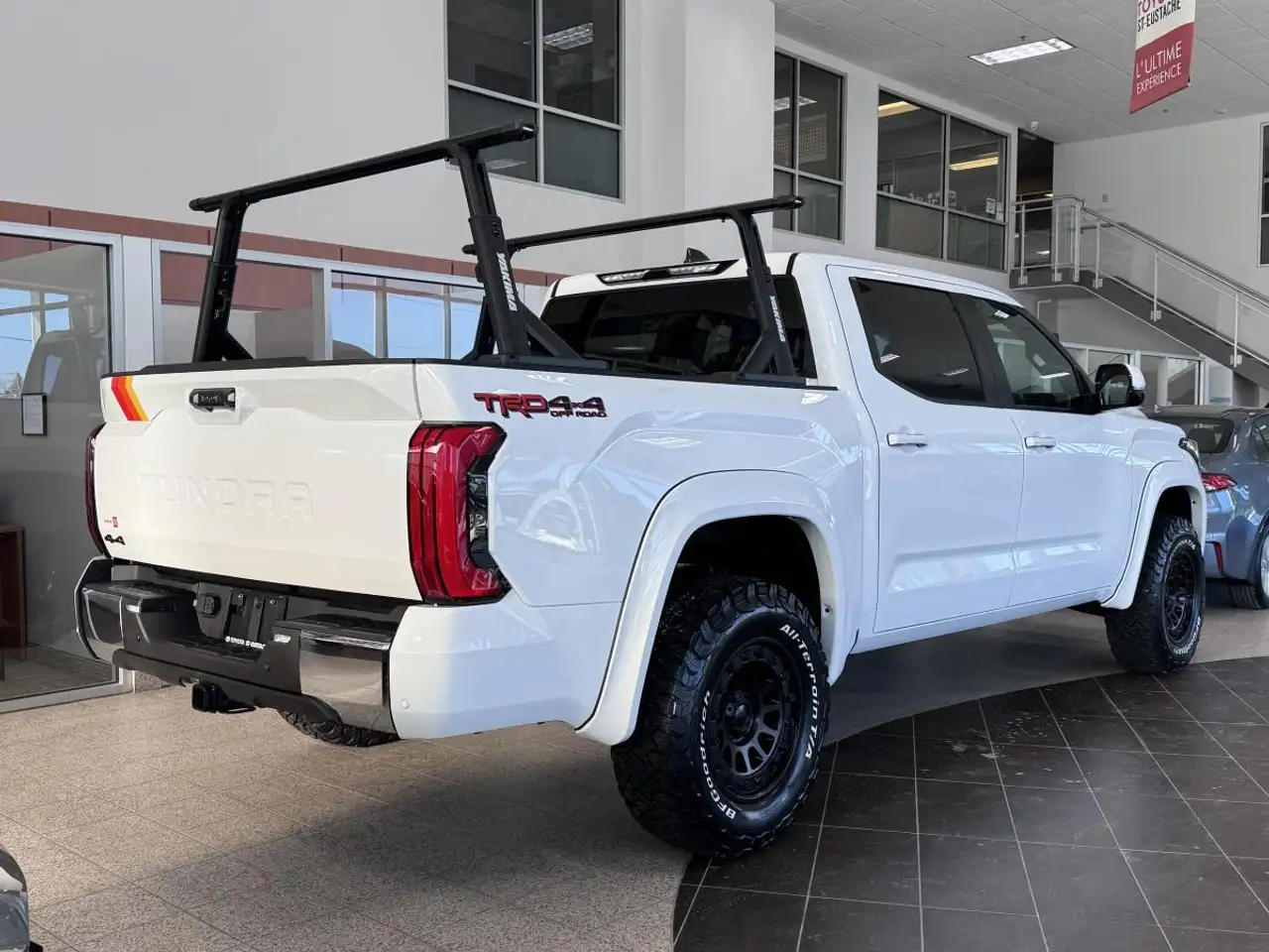 Toyota Tundra снимка Toyota Tundra