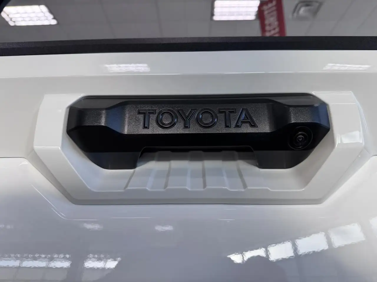 Toyota Tundra снимка Toyota Tundra