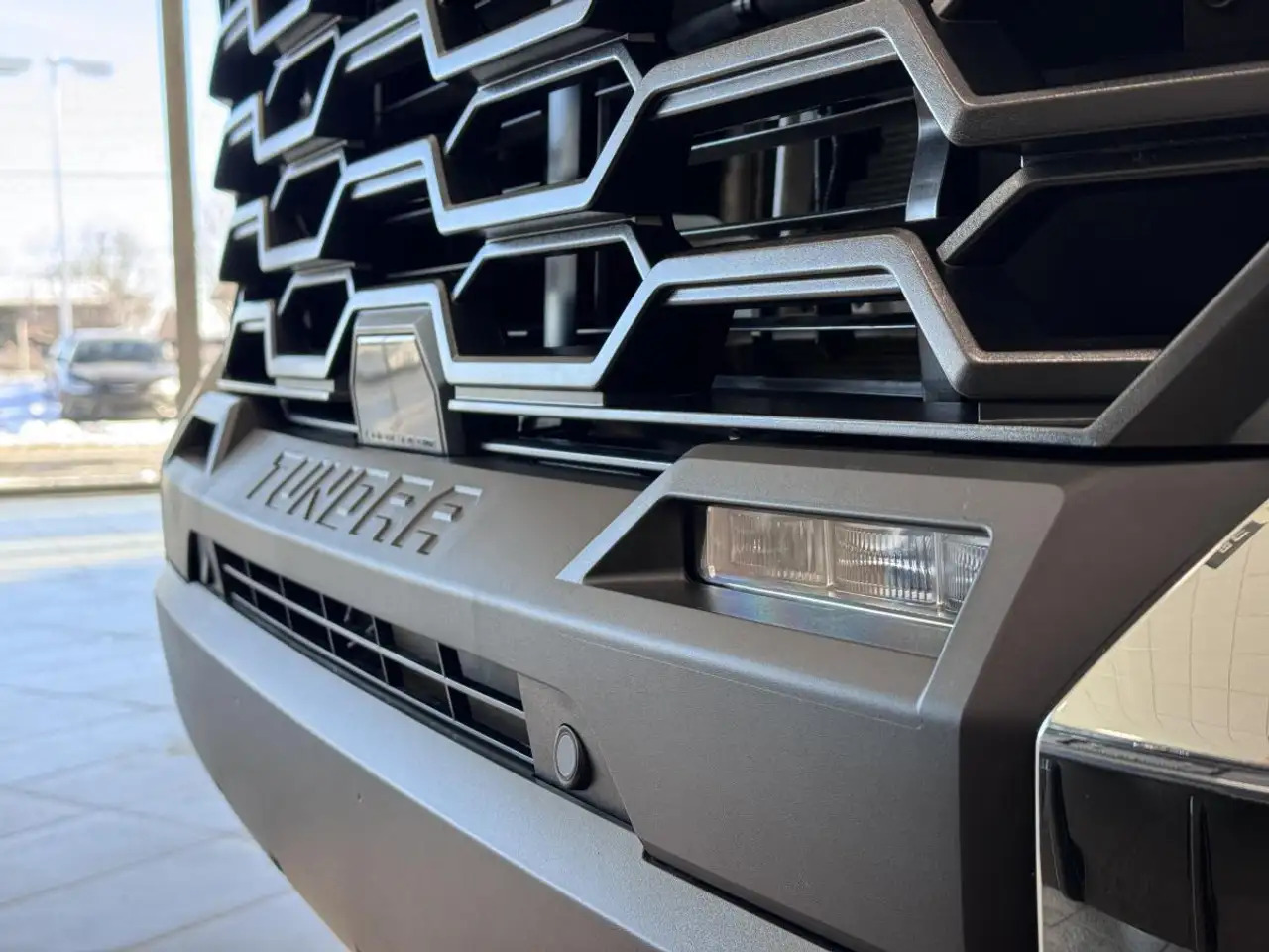 Toyota Tundra снимка Toyota Tundra