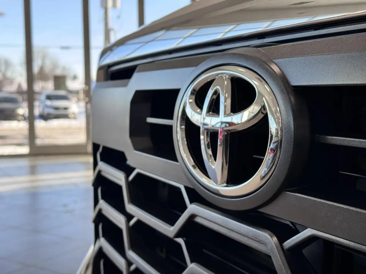Toyota Tundra снимка Toyota Tundra