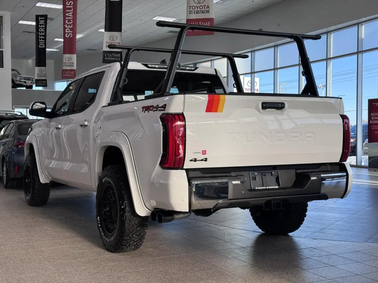 Toyota Tundra снимка Toyota Tundra