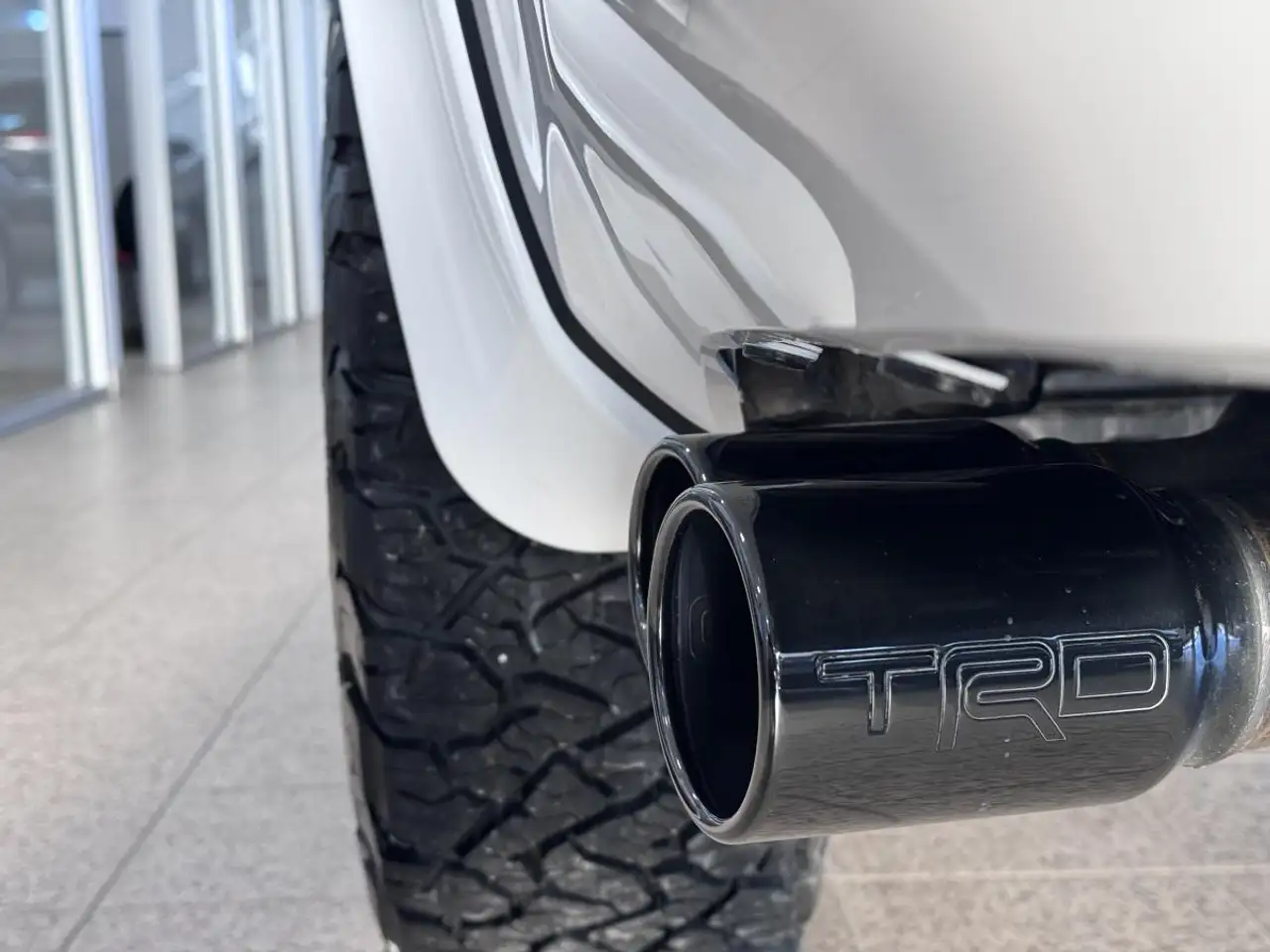 Toyota Tundra снимка Toyota Tundra