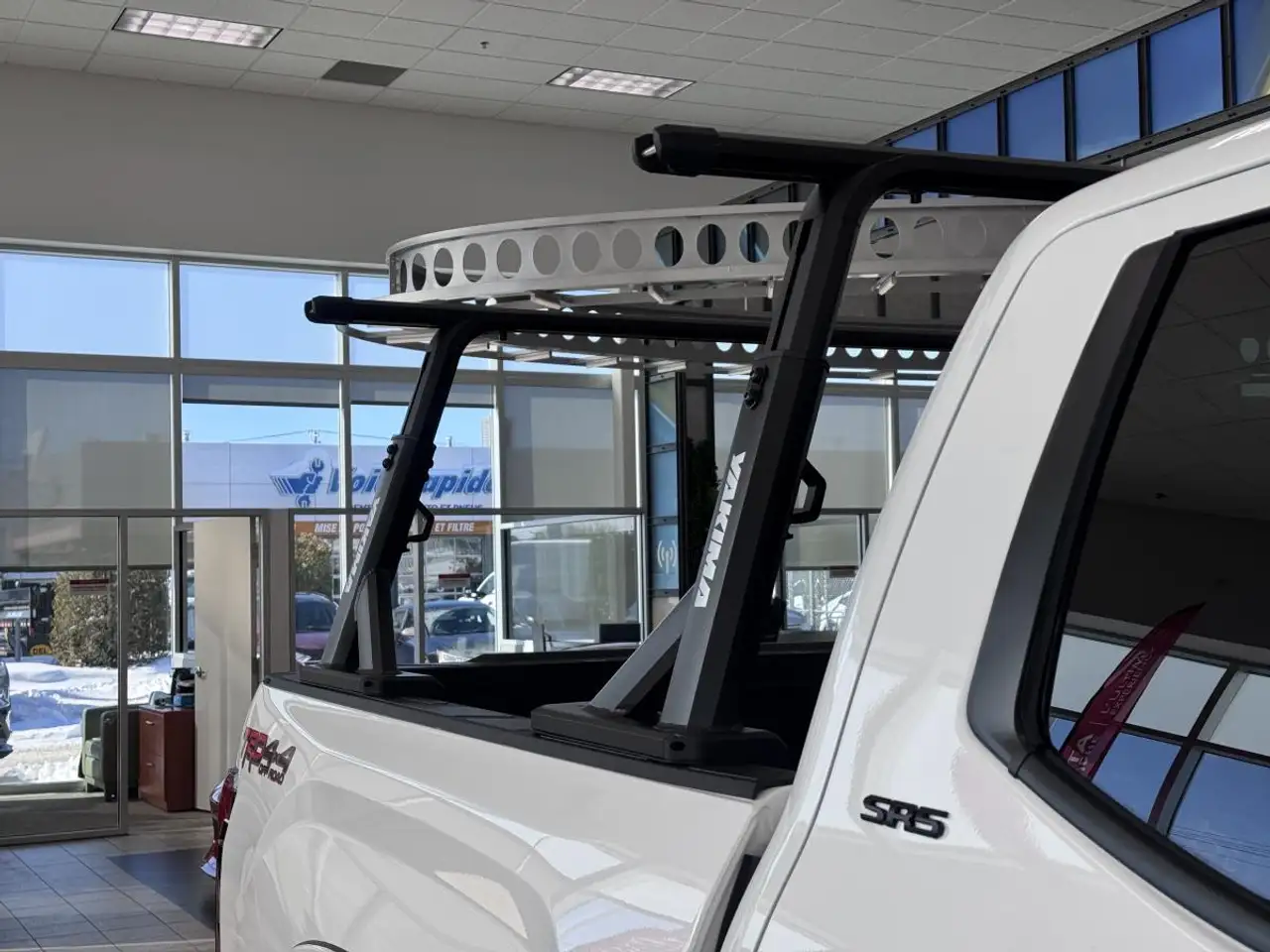 Toyota Tundra снимка Toyota Tundra