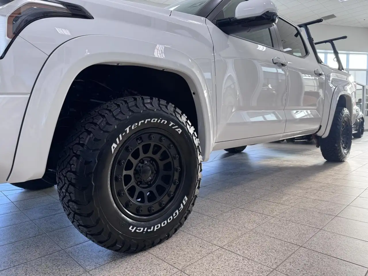 Toyota Tundra снимка Toyota Tundra