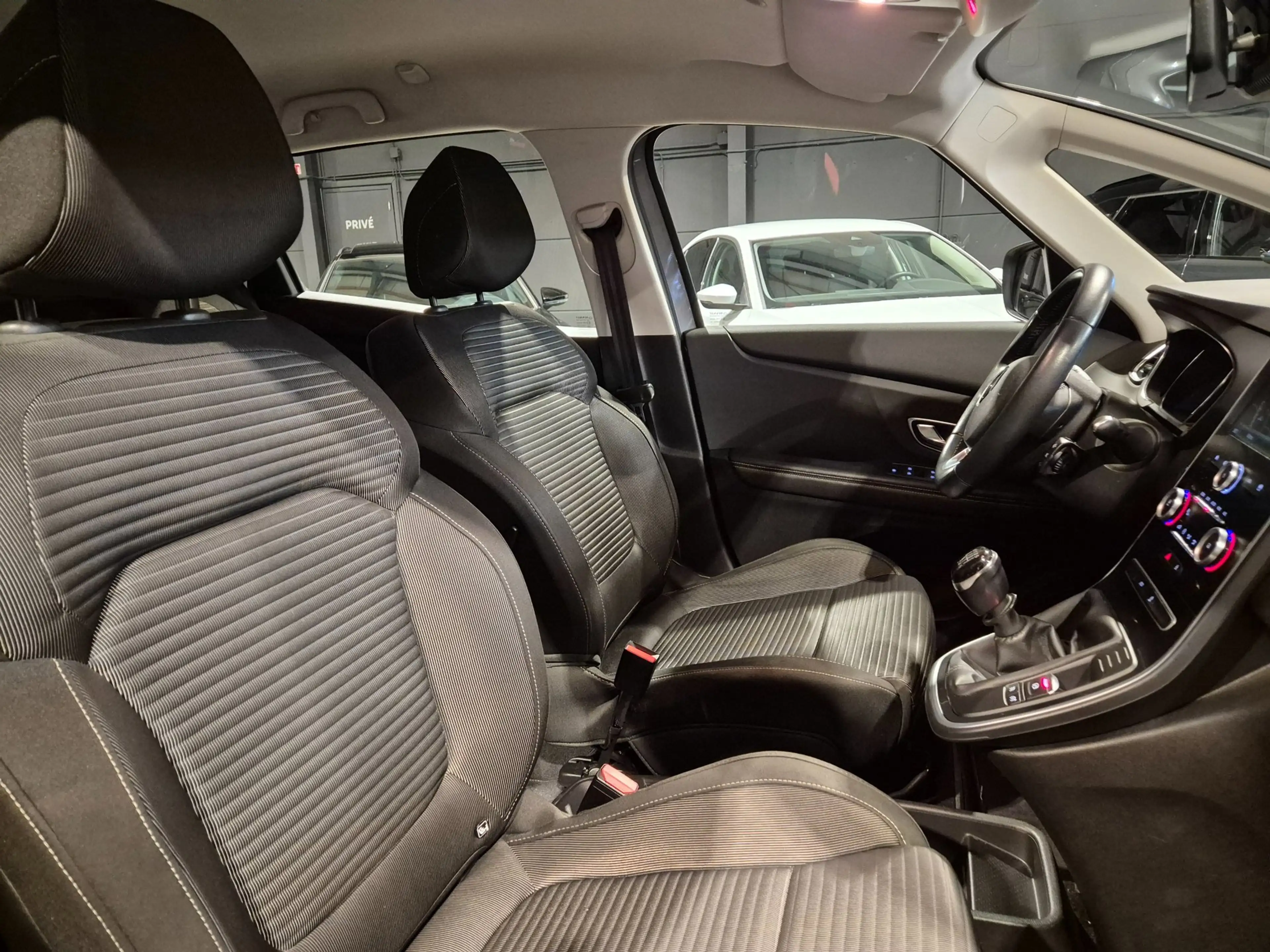 Renault Scenic 1.2 TCe Zen - Navigatie - Airco - Cruise Control — photo 8