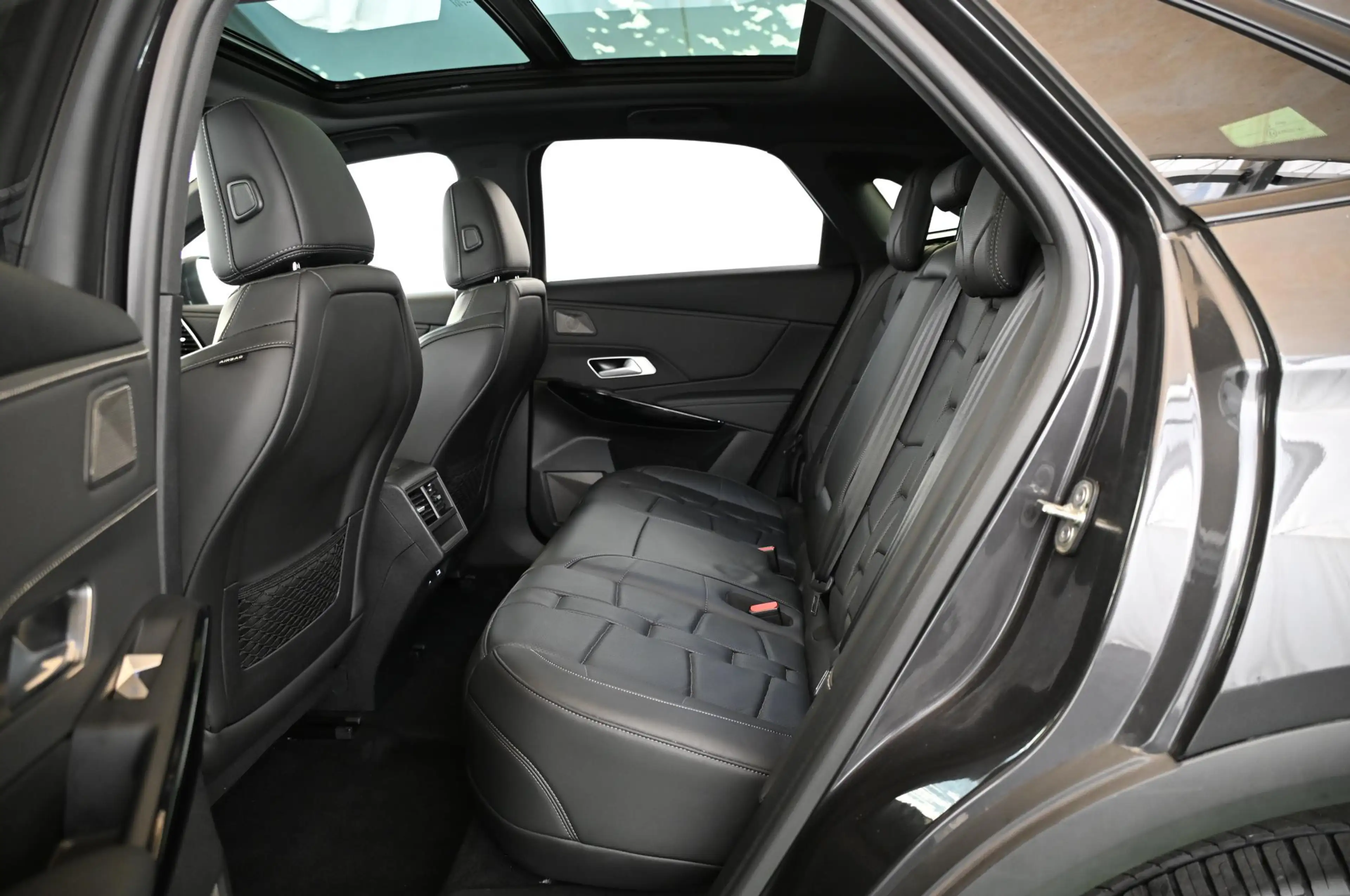 DS Automobiles DS 7 Crossback 1.6 E-TENSE 225 Etoile NEW 62.000 EUR — photo 28