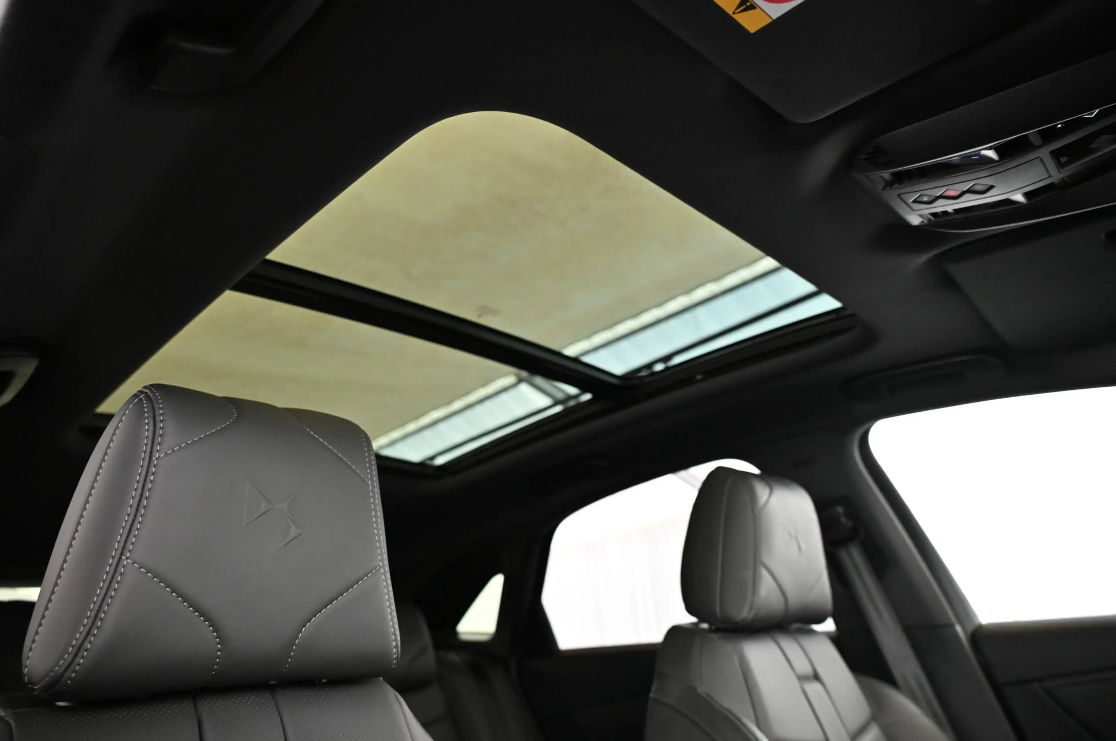 DS Automobiles DS 7 Crossback 1.6 E-TENSE 225 Etoile NEW 62.000 EUR — photo 33