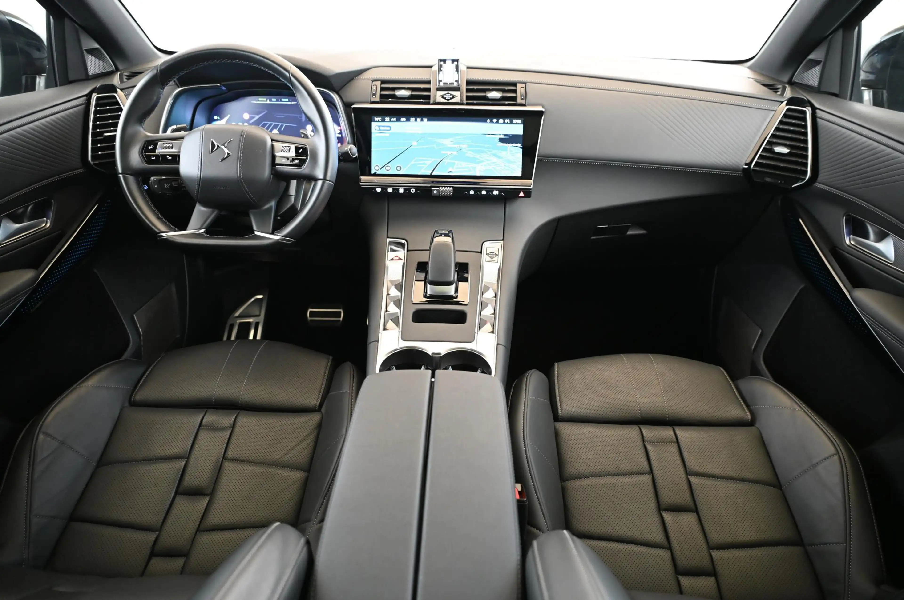 DS Automobiles DS 7 Crossback 1.6 E-TENSE 225 Etoile NEW 62.000 EUR — photo 11