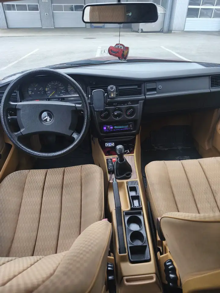 Mercedes-Benz 190 2,5D, foto 7