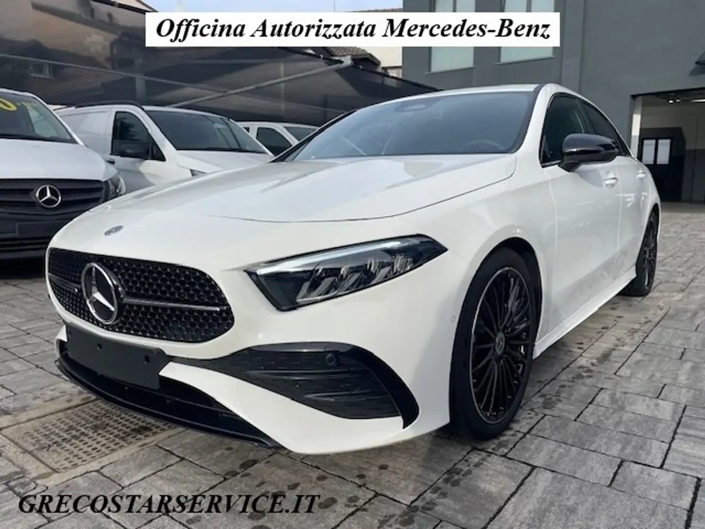 Mercedes-Benz A 180 AMG Line Advanced Plus Automatic SEDAN Cerchi 19" Blanc - 1
