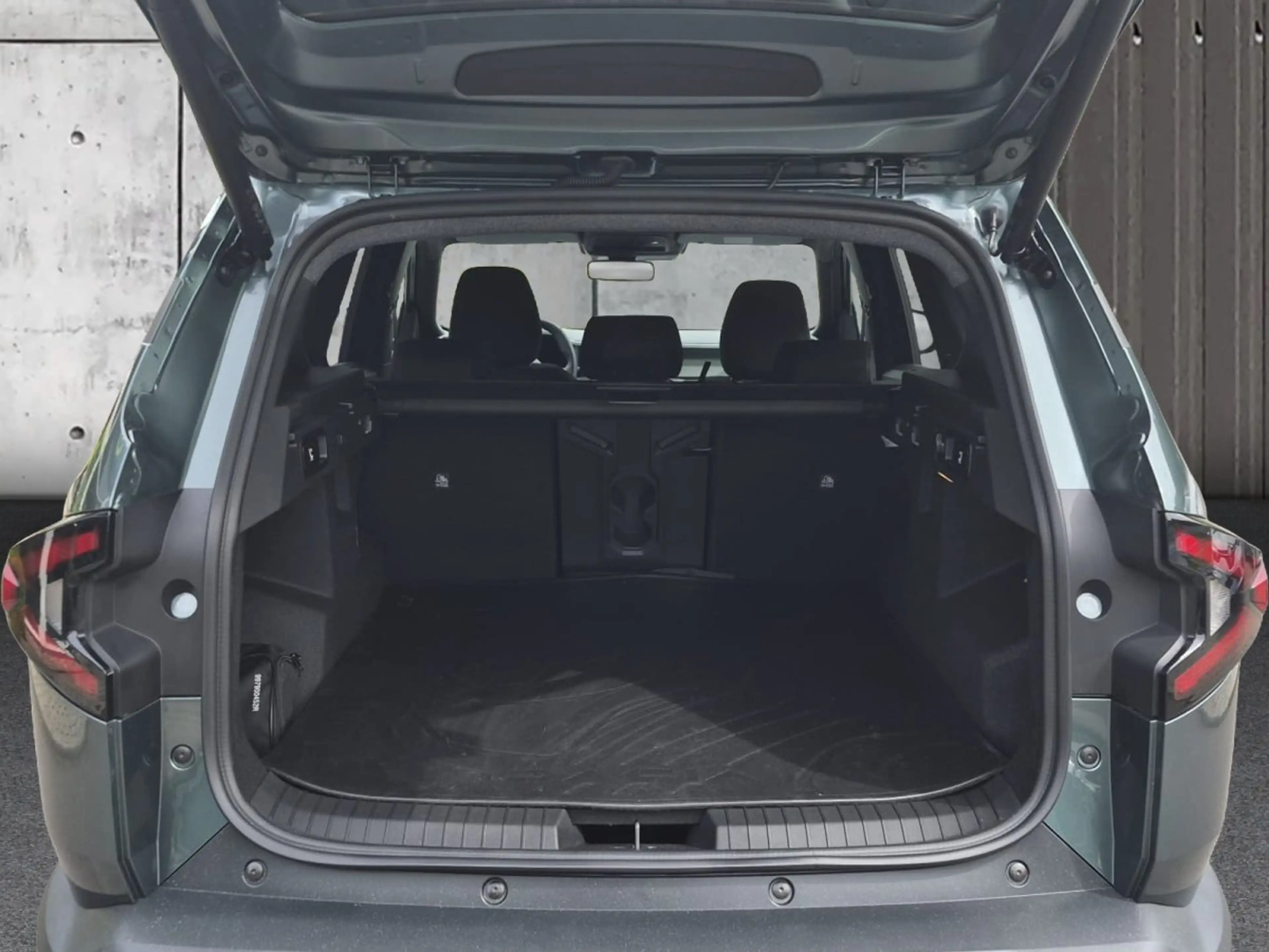 Dacia Bigster Hybrid 155 Extreme, SHZ/LHZ/FSH/ACC — photo 7