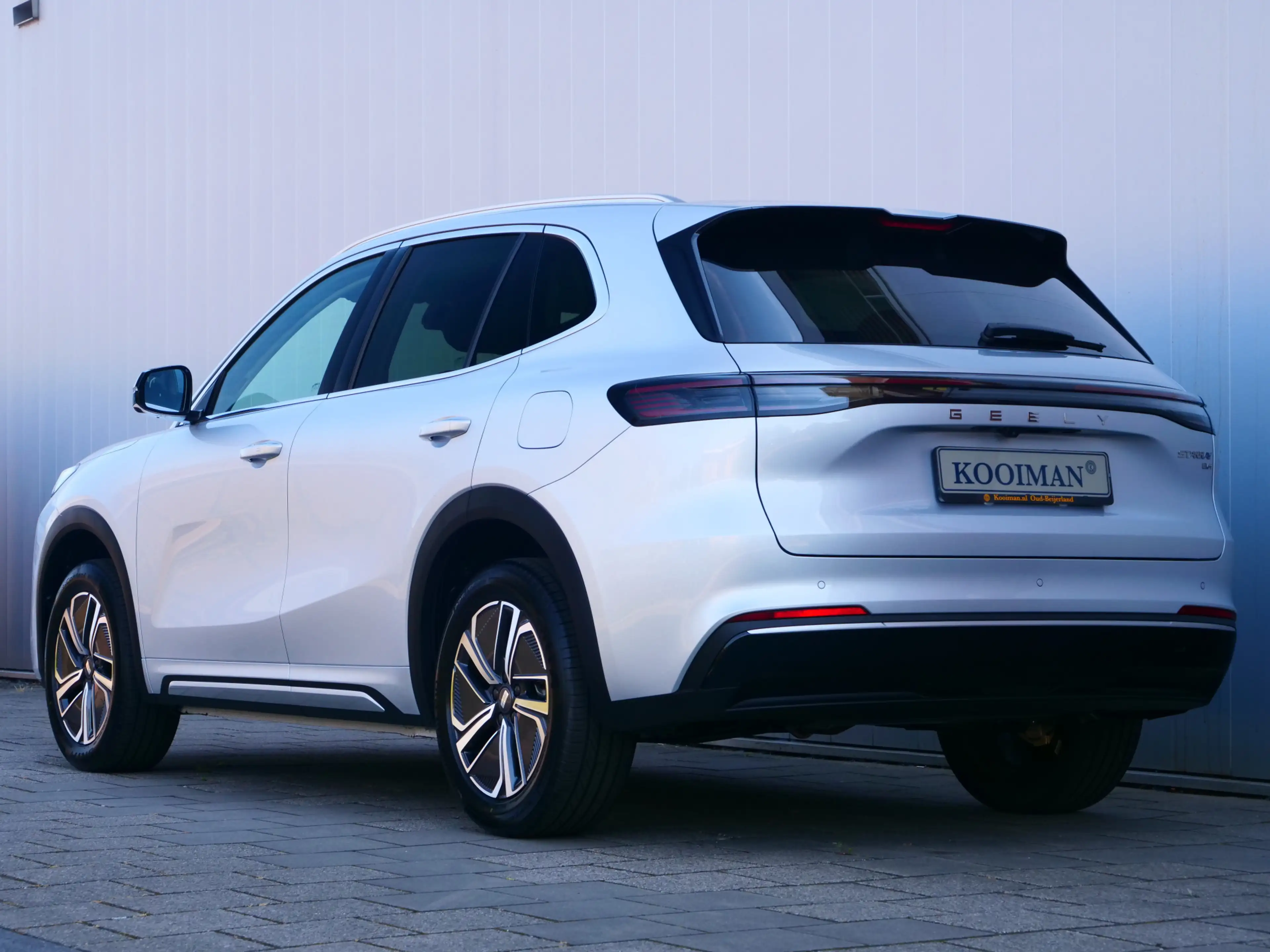 Geely Starray EM-i 1.5 Pro 262 Pk Automaat Navi / DAB / Camera / Appl — photo 3