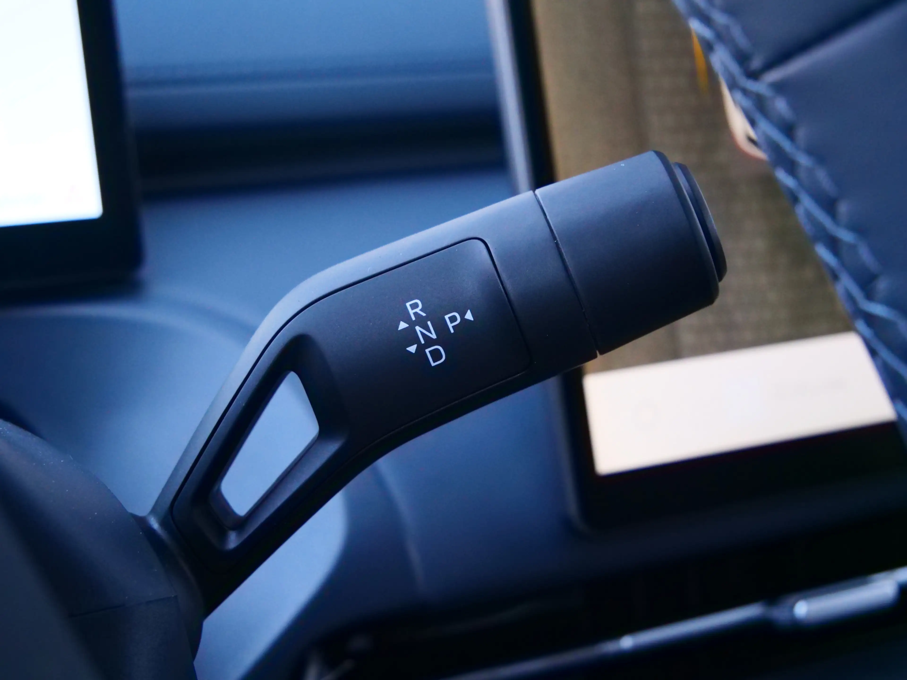 Geely Starray EM-i 1.5 Pro 262 Pk Automaat Navi / DAB / Camera / Appl — photo 13