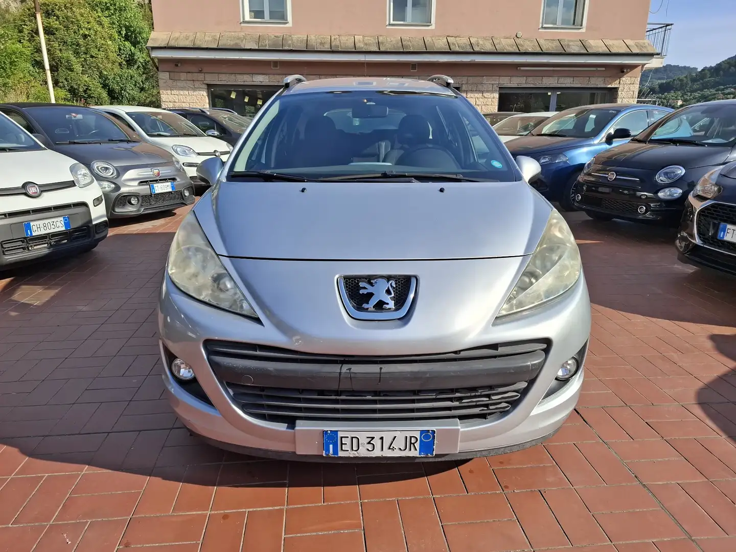 Peugeot 207 207 SW 1.6 hdi 16v X-Line Fap FL Grau - 1
