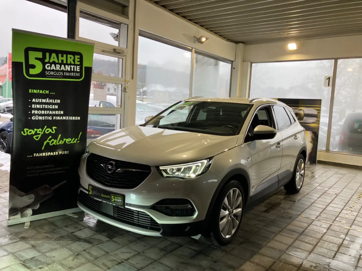 Opel Grandland 1.6T Fin. ab 2,99 % Navi,Rückfahrkamera Weiß - 2