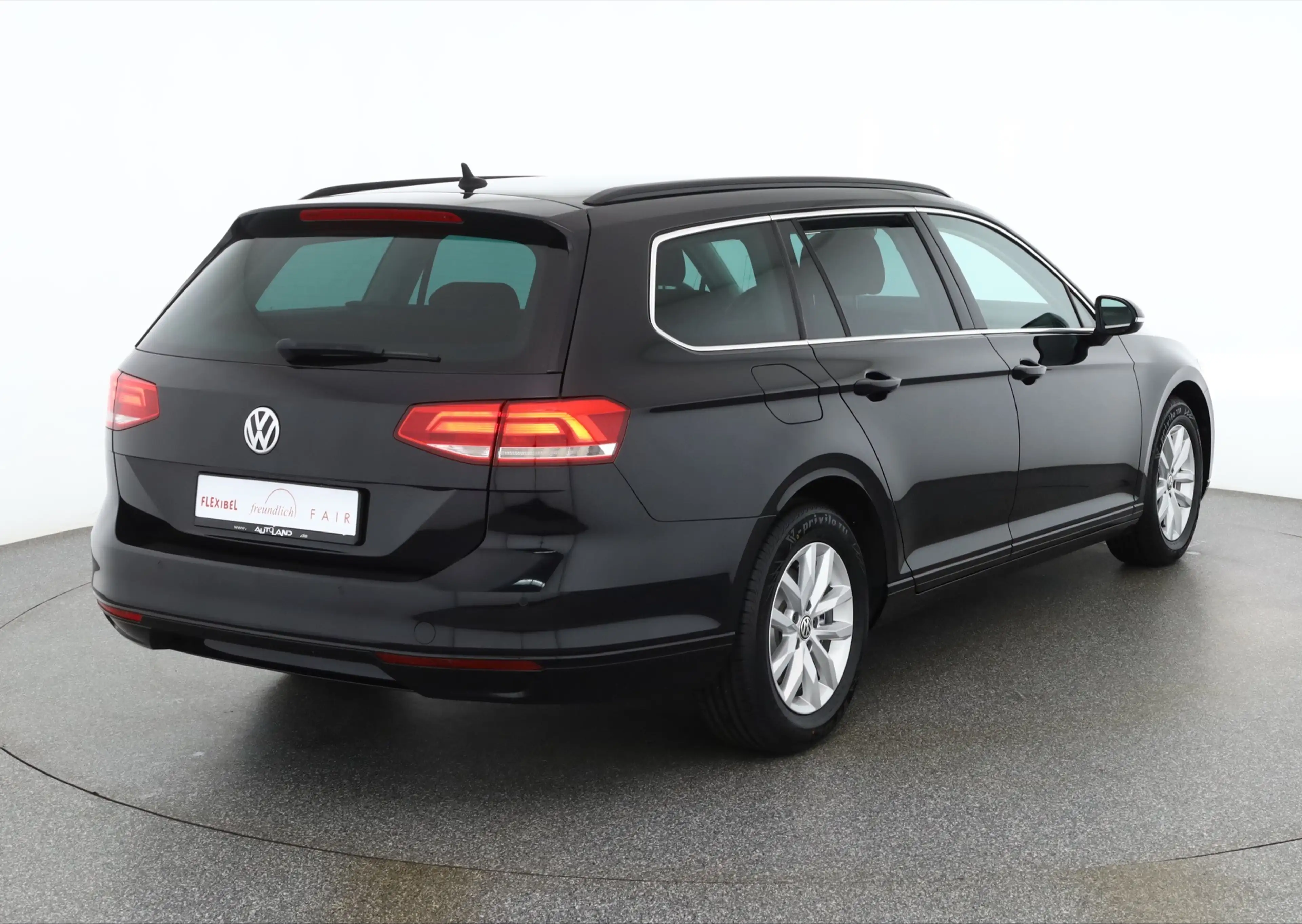 Volkswagen Passat Variant 2.0 TDI DSG LED Virtual Cockpit — photo 5